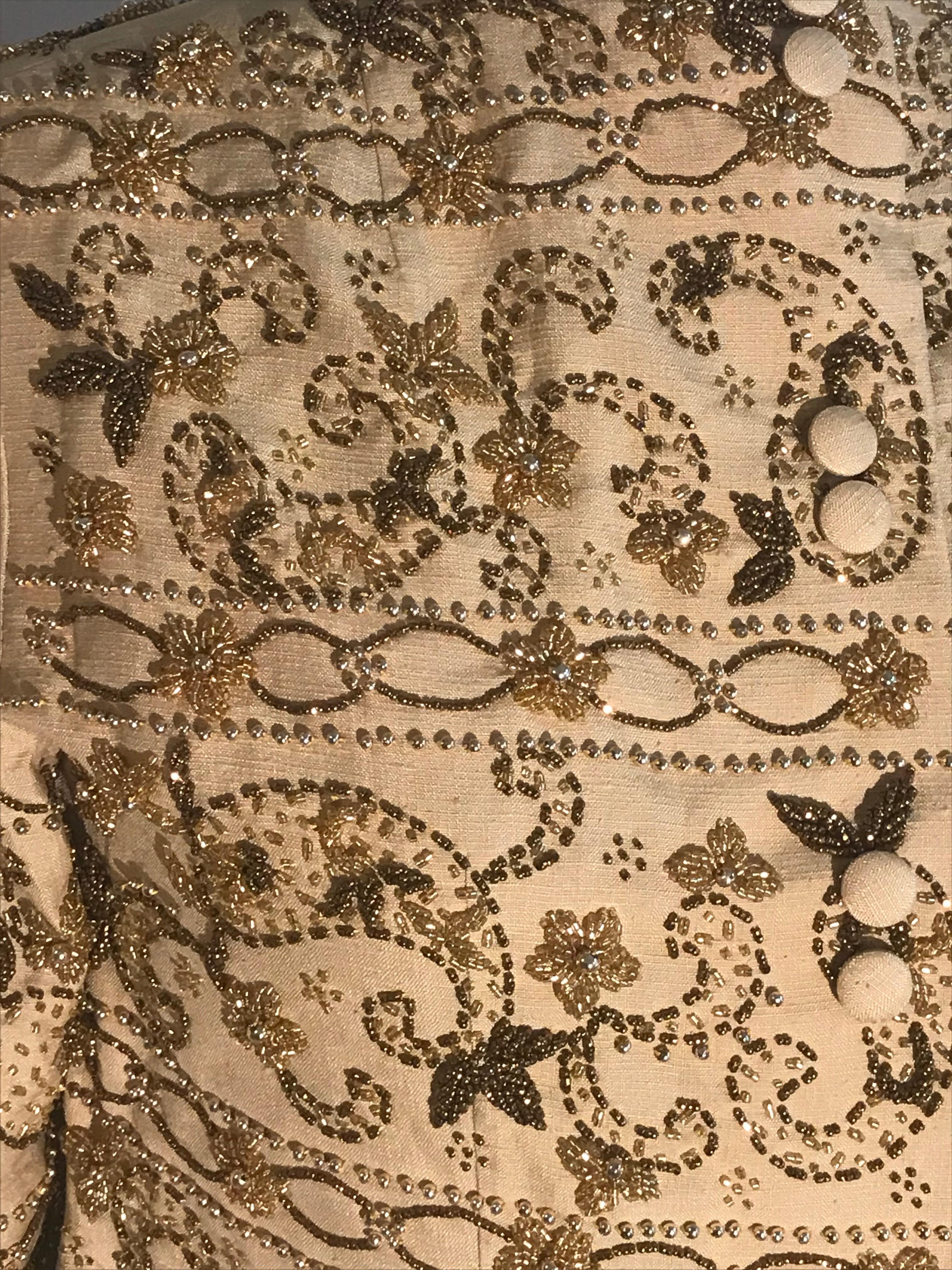 Veste courte vintage avec perles, beige et or - années 1960  Bon état - En vente à San Francisco, CA