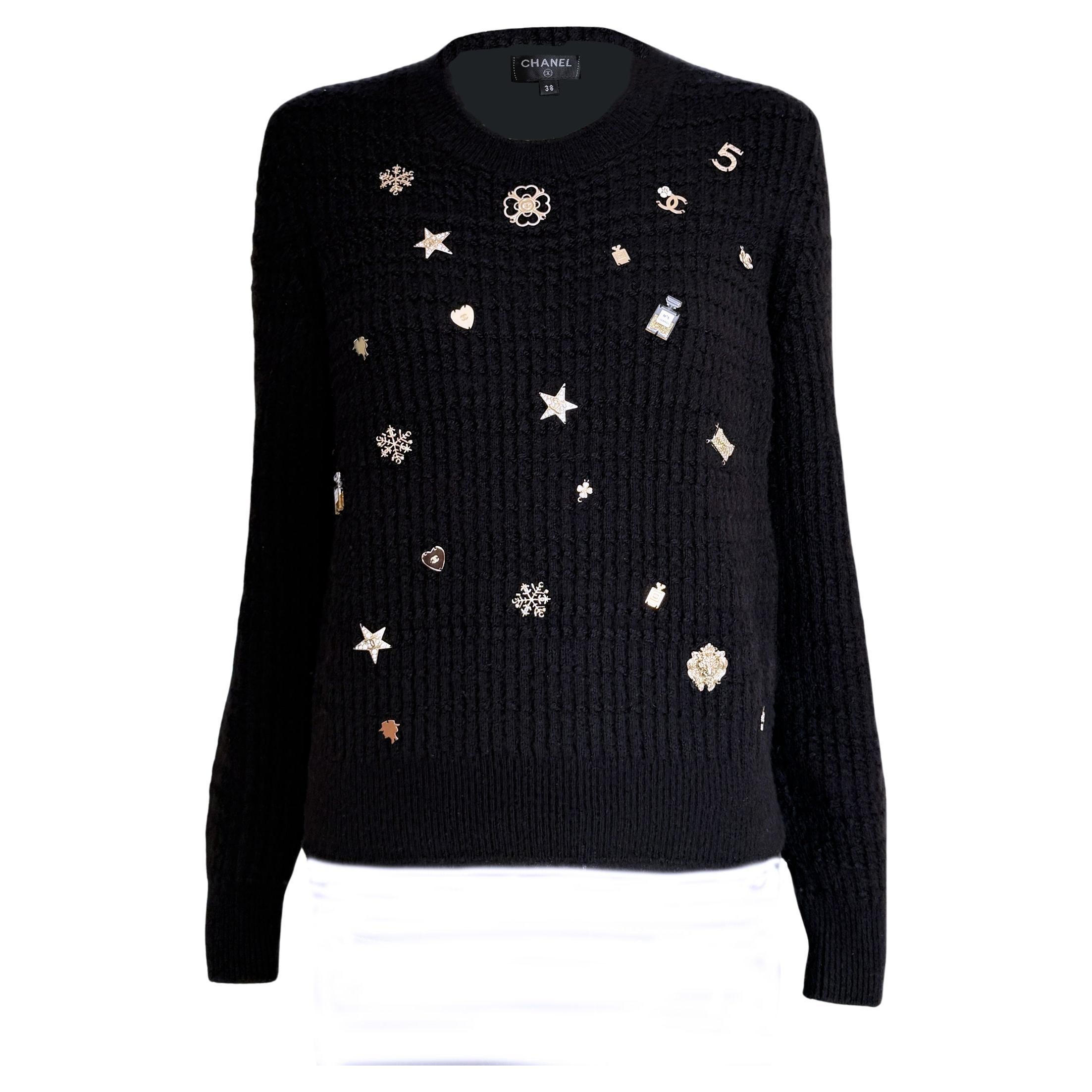 Pull en cachemire noir Lucky Charms Icone de Chanel 38 FR en vente