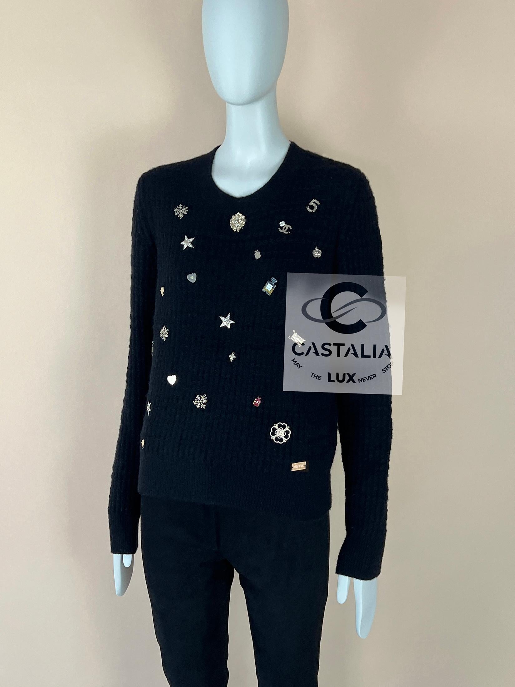 Pull en cachemire noir Lucky Charms Icone de Chanel 38 FR en vente 9