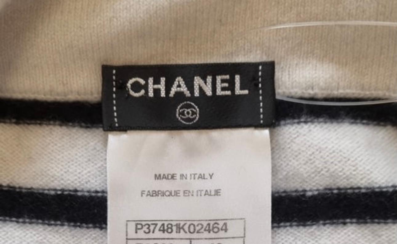 Chanel Paris / Venice CC Chain Detail Runway Jumper 38 FR en vente 4