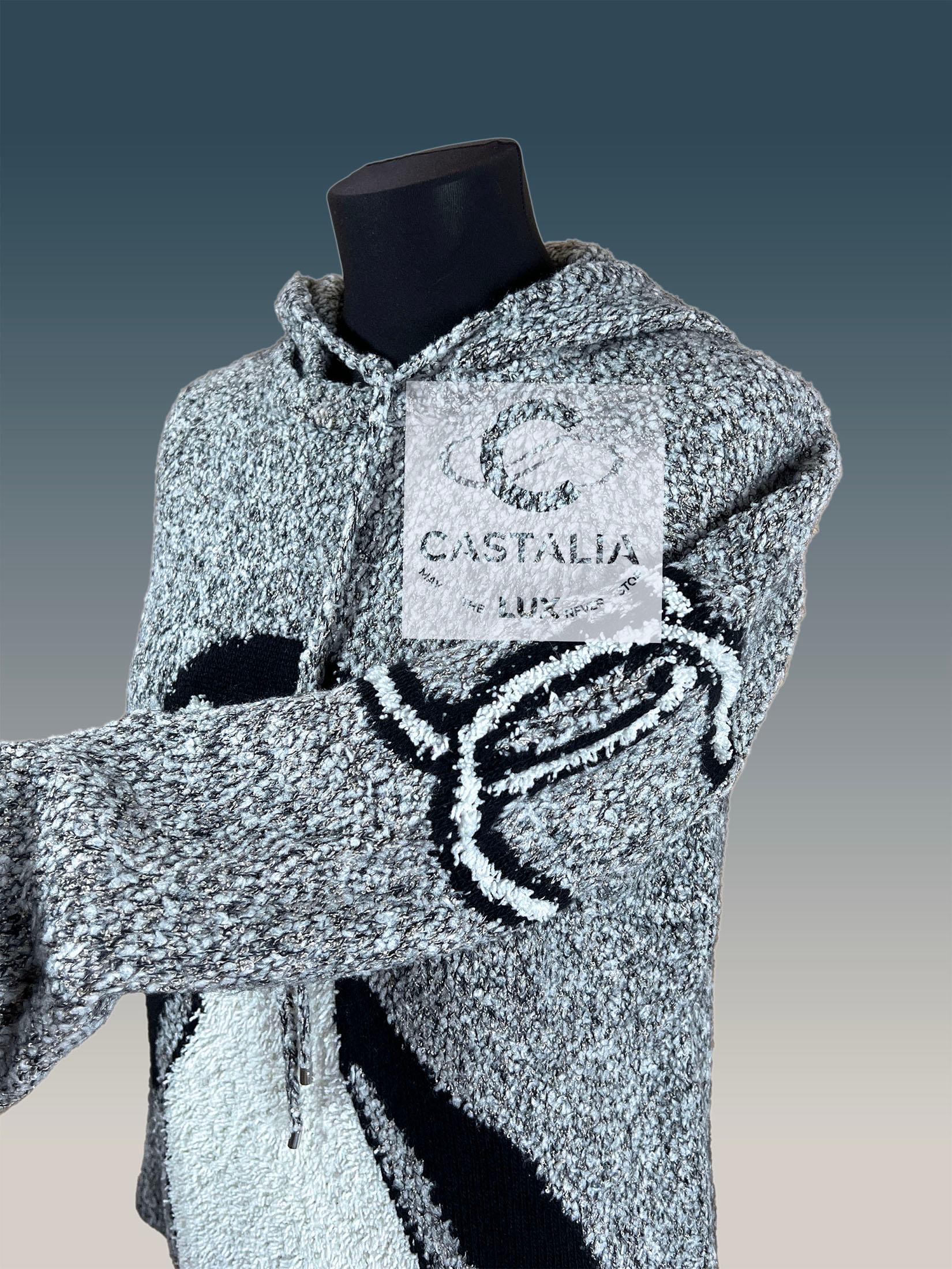 Chanel Sammler Trophäe Bouclé CC Pinguin Hoodie 42 FRu2028 im Angebot 6