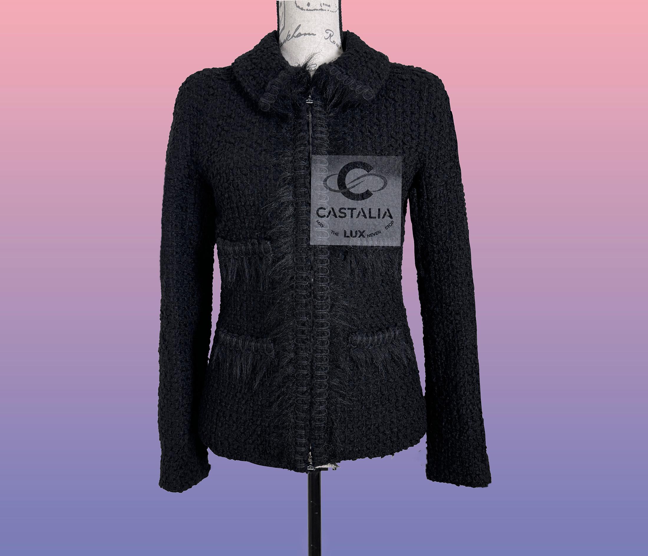 Chanel Nuova Giacca Arctic Reverie in tweed nero 38 FR In condizioni Nuovo in vendita a Dubai, AE