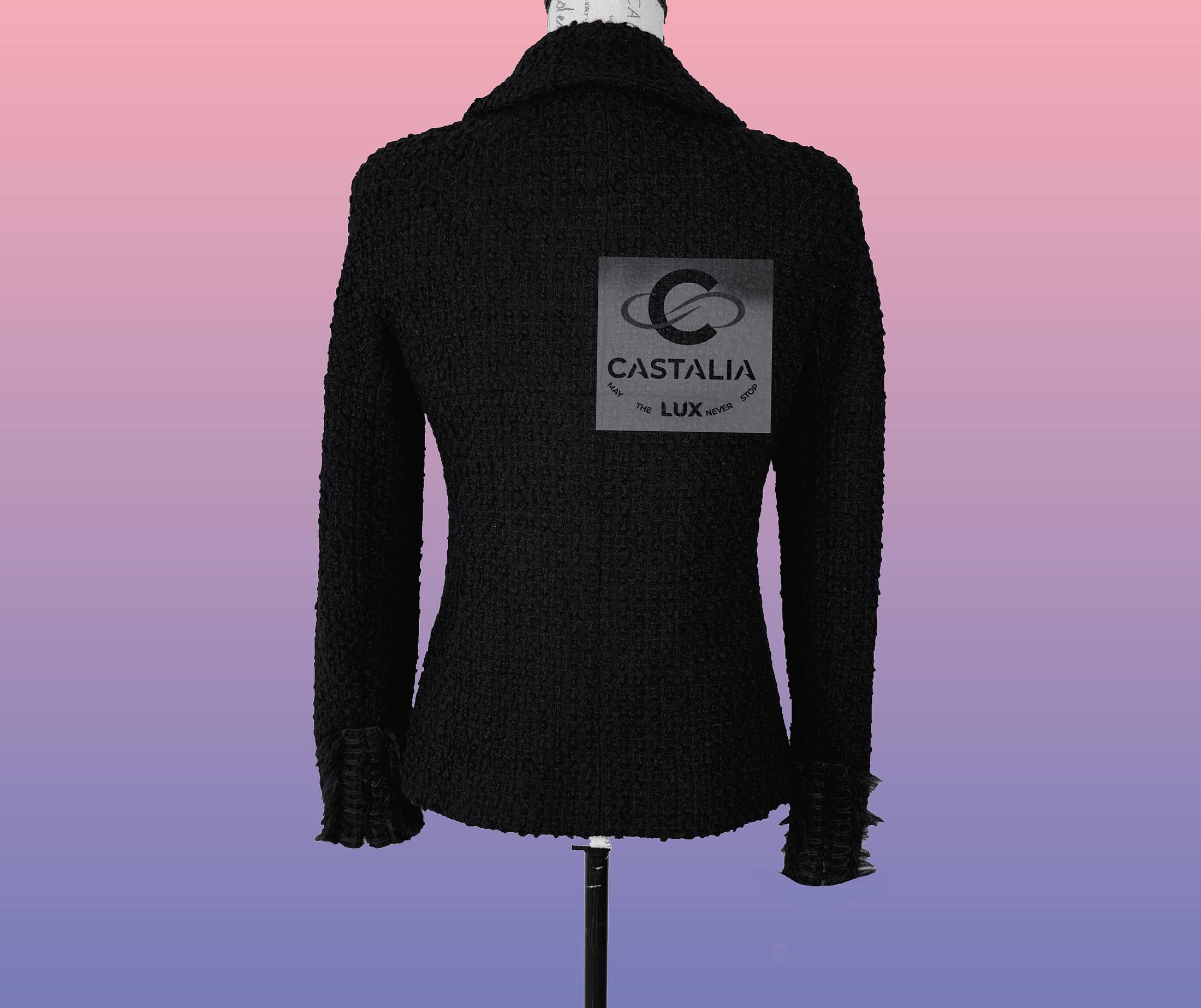 Chanel Nuova Giacca Arctic Reverie in tweed nero 38 FR in vendita 8