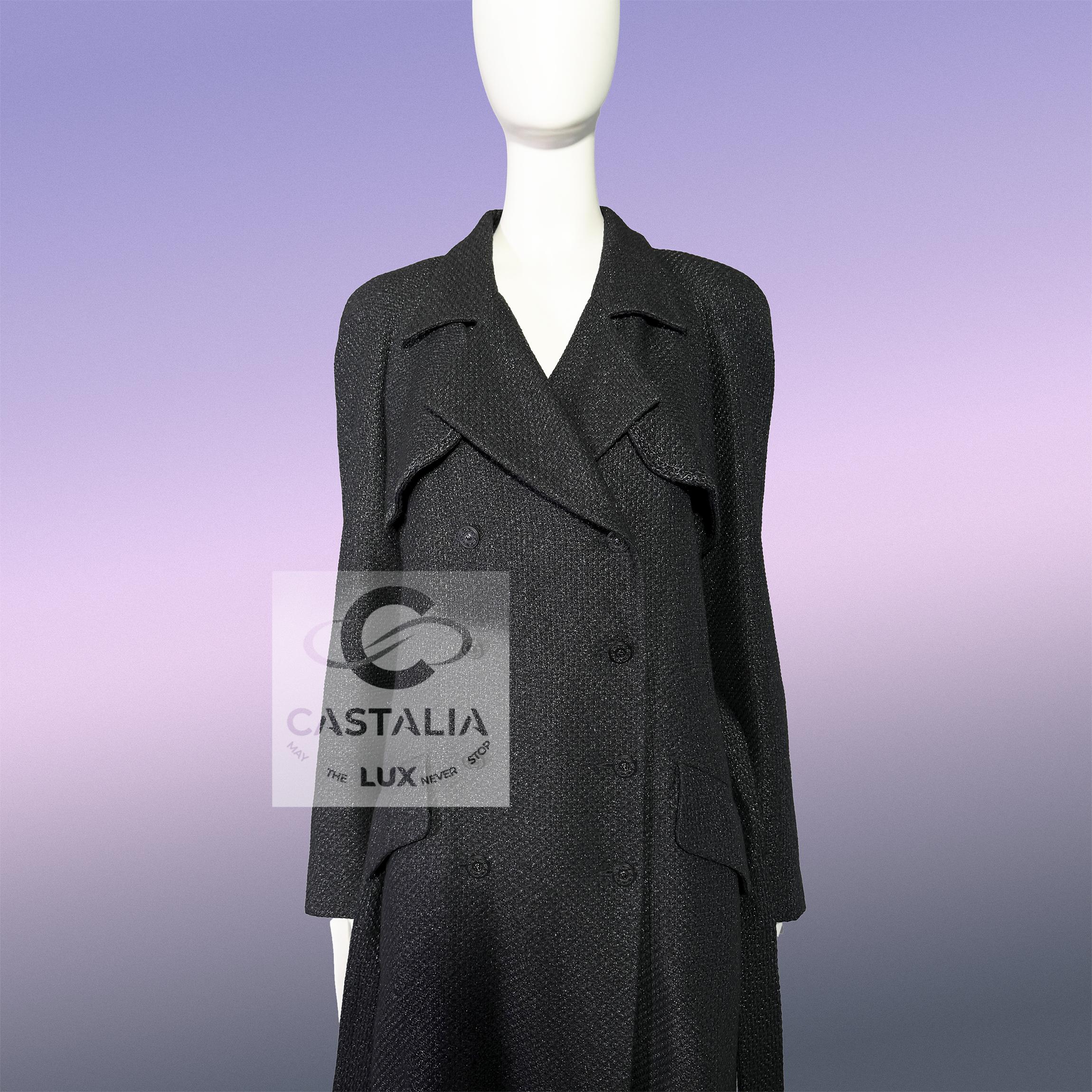 Trench Chanel New Black Tweed con bottoni CC Gripoix 38 FR in vendita 3