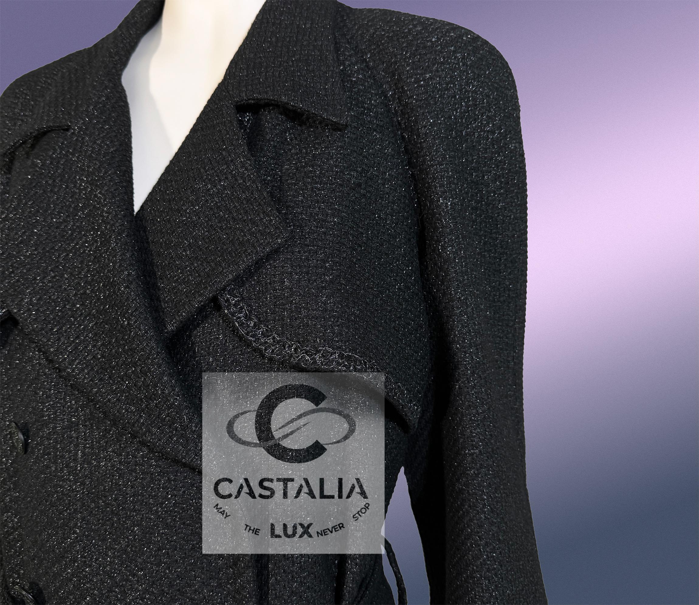 Trench Chanel New Black Tweed con bottoni CC Gripoix 38 FR in vendita 4