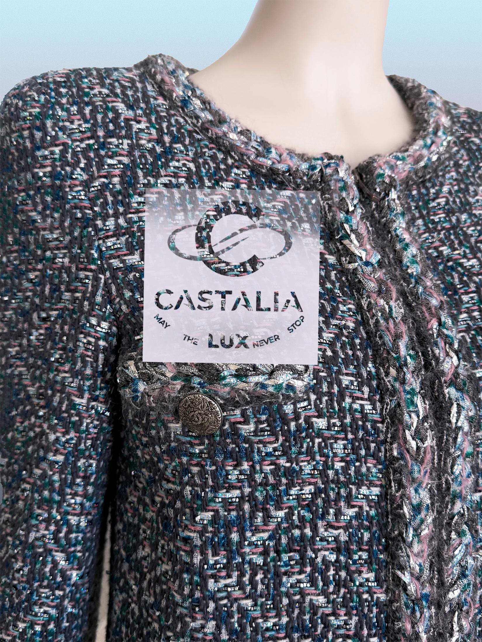 Chanel Supermarket Runway Cappotto in tweed iridescente 36 FR in vendita 4