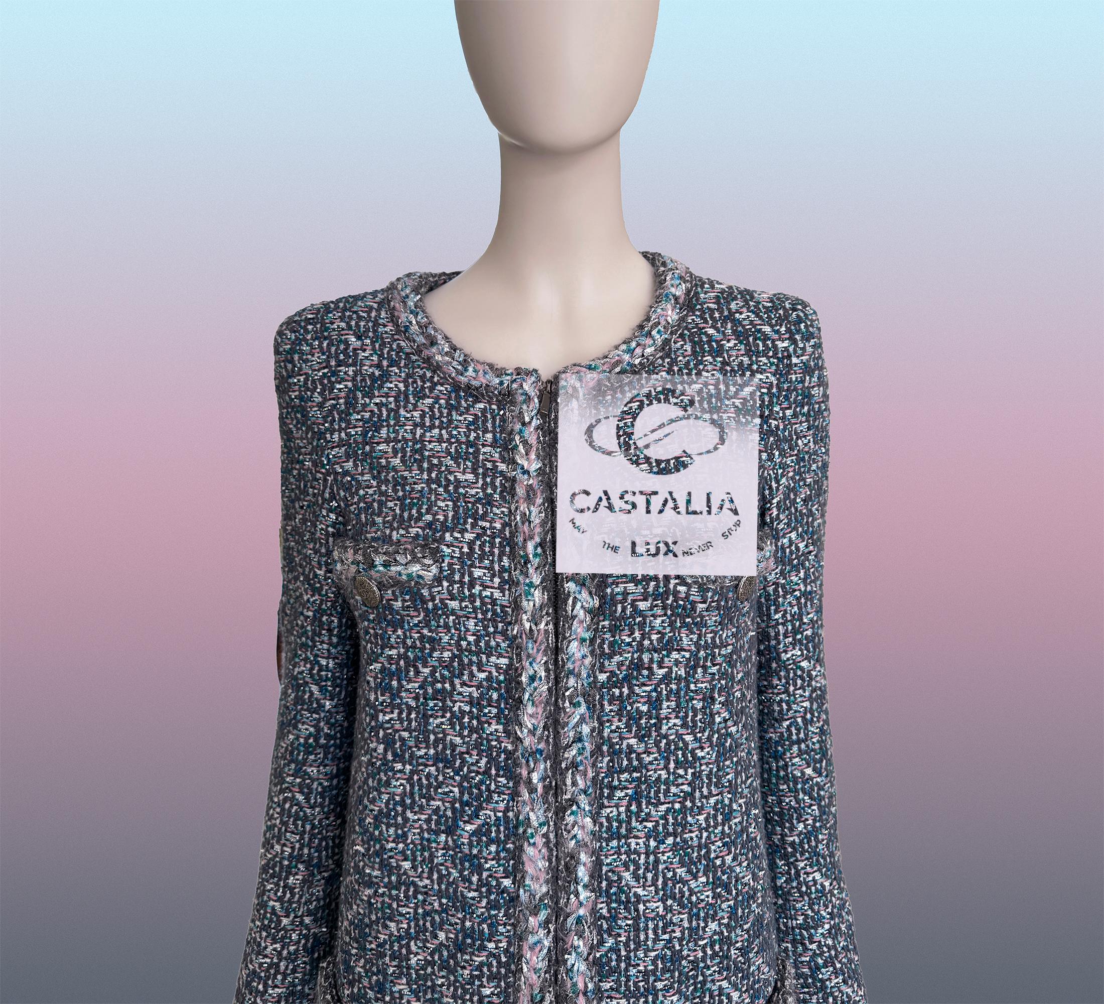 Chanel Supermarket Runway Cappotto in tweed iridescente 36 FR in vendita 1