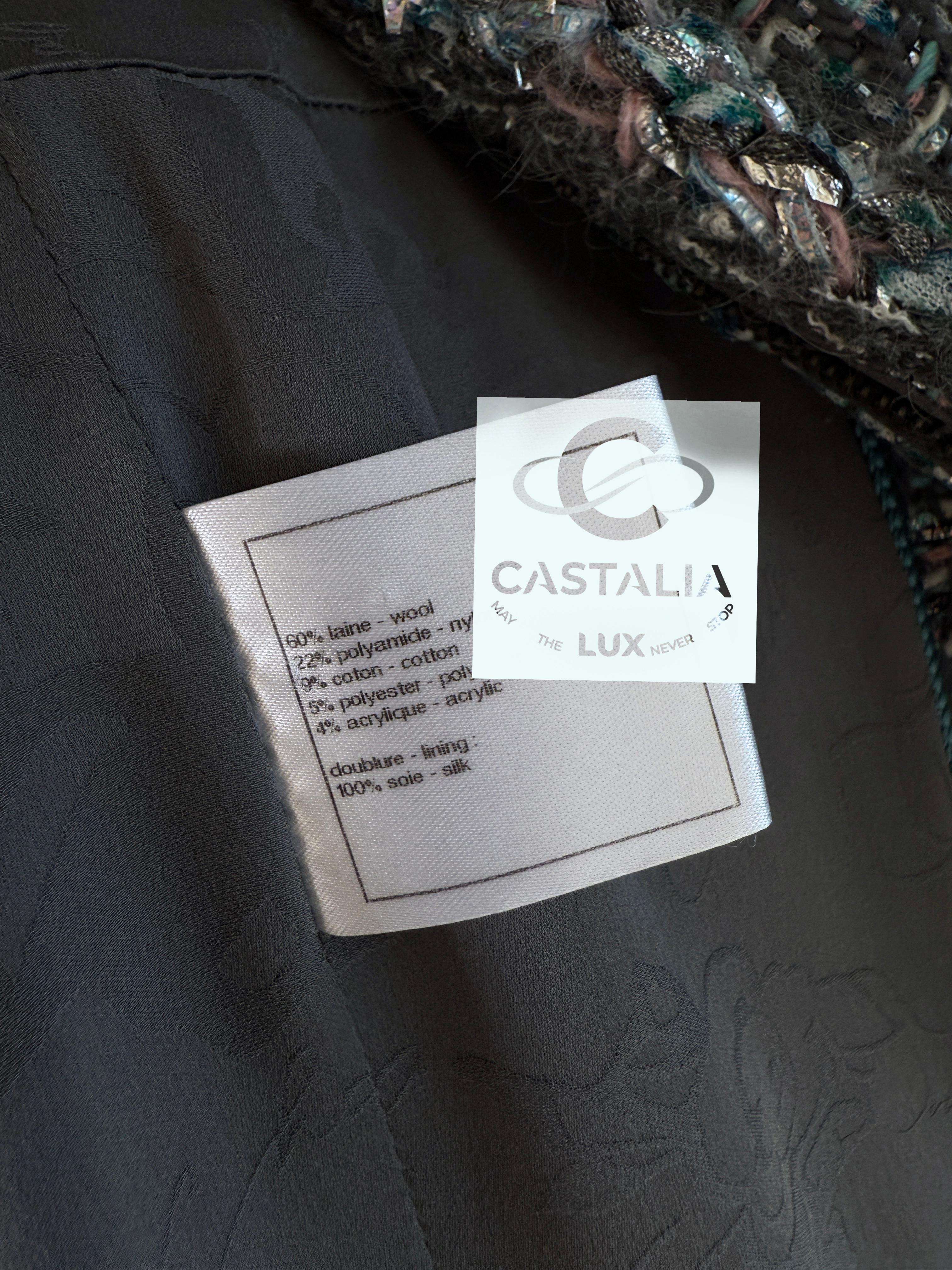 Chanel Supermarket Runway Cappotto in tweed iridescente 36 FR in vendita 11