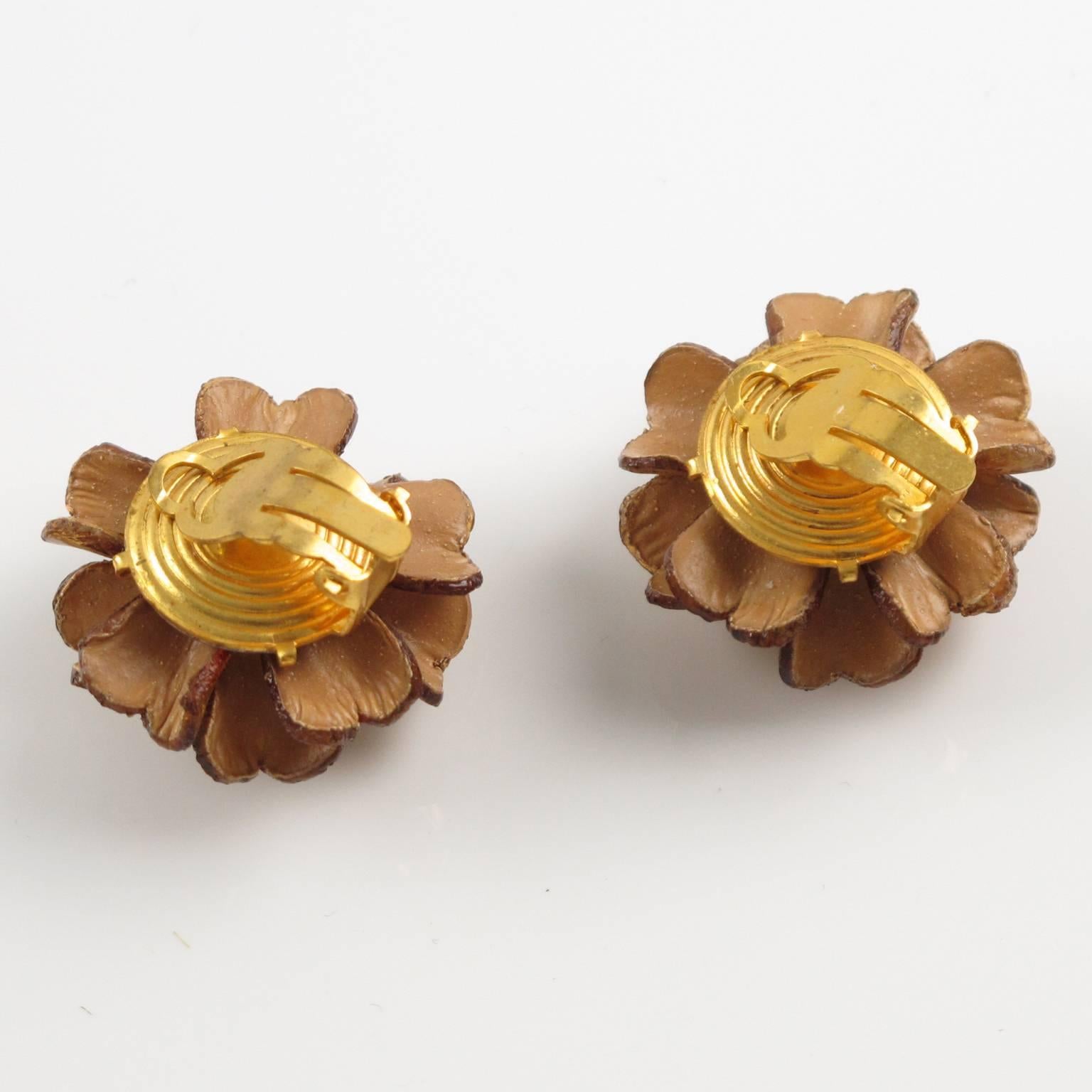 Francoise Montague Paris clip on Earrings Resin Talosel nude rose In Excellent Condition In Atlanta, GA