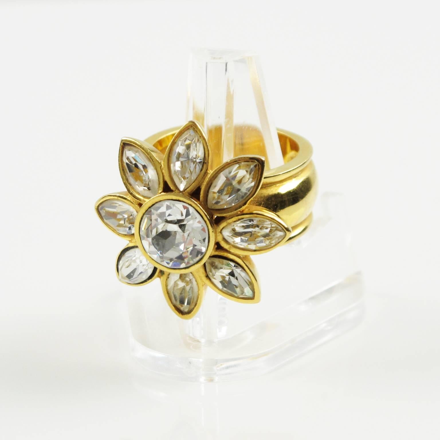 Yves Saint Laurent YSL Floral Cocktail Ring Clear Rhinestone size 7.75 In Excellent Condition In Atlanta, GA