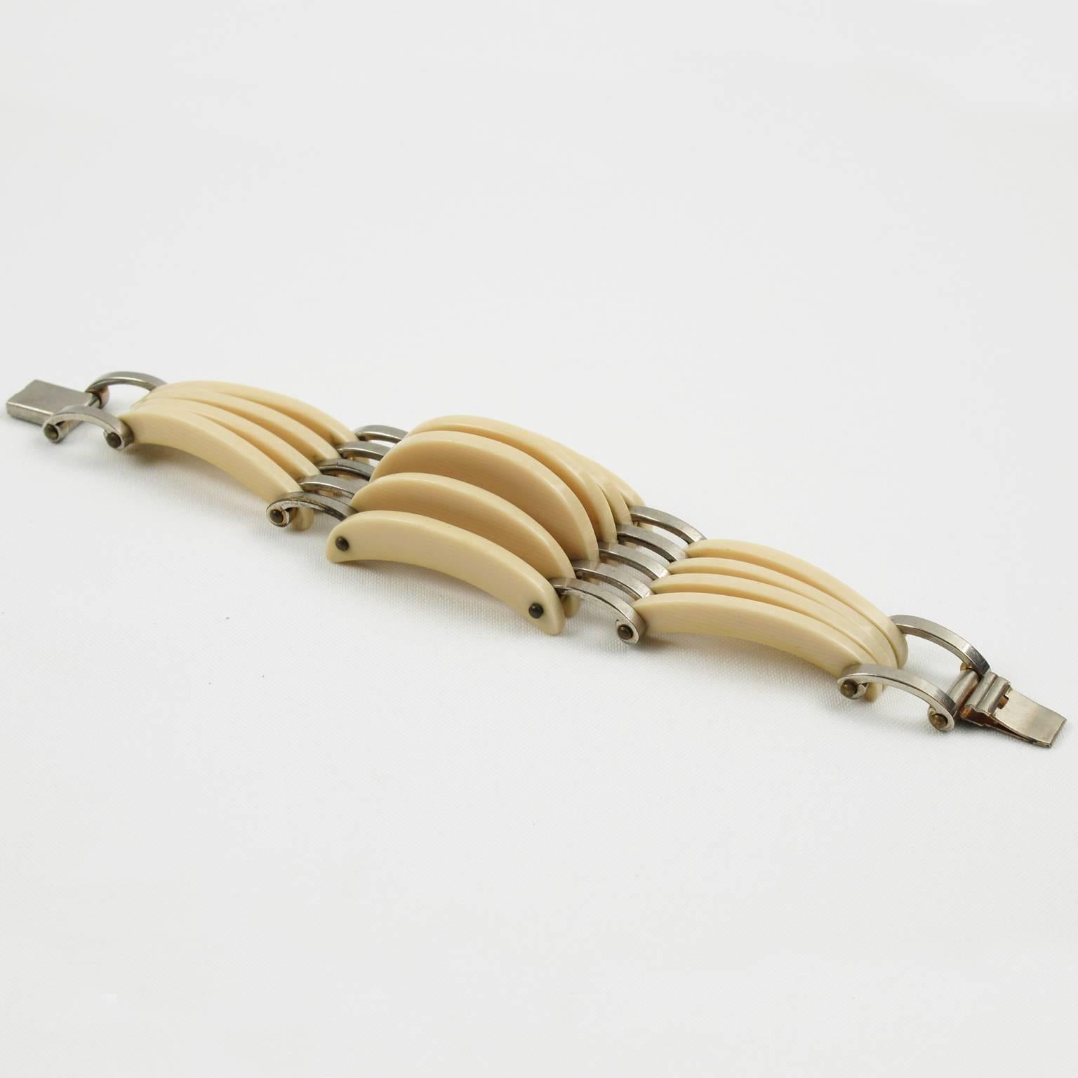 Women's or Men's Sculptural French Art Deco White Galalith & Chrome Carved Grill Bracelet