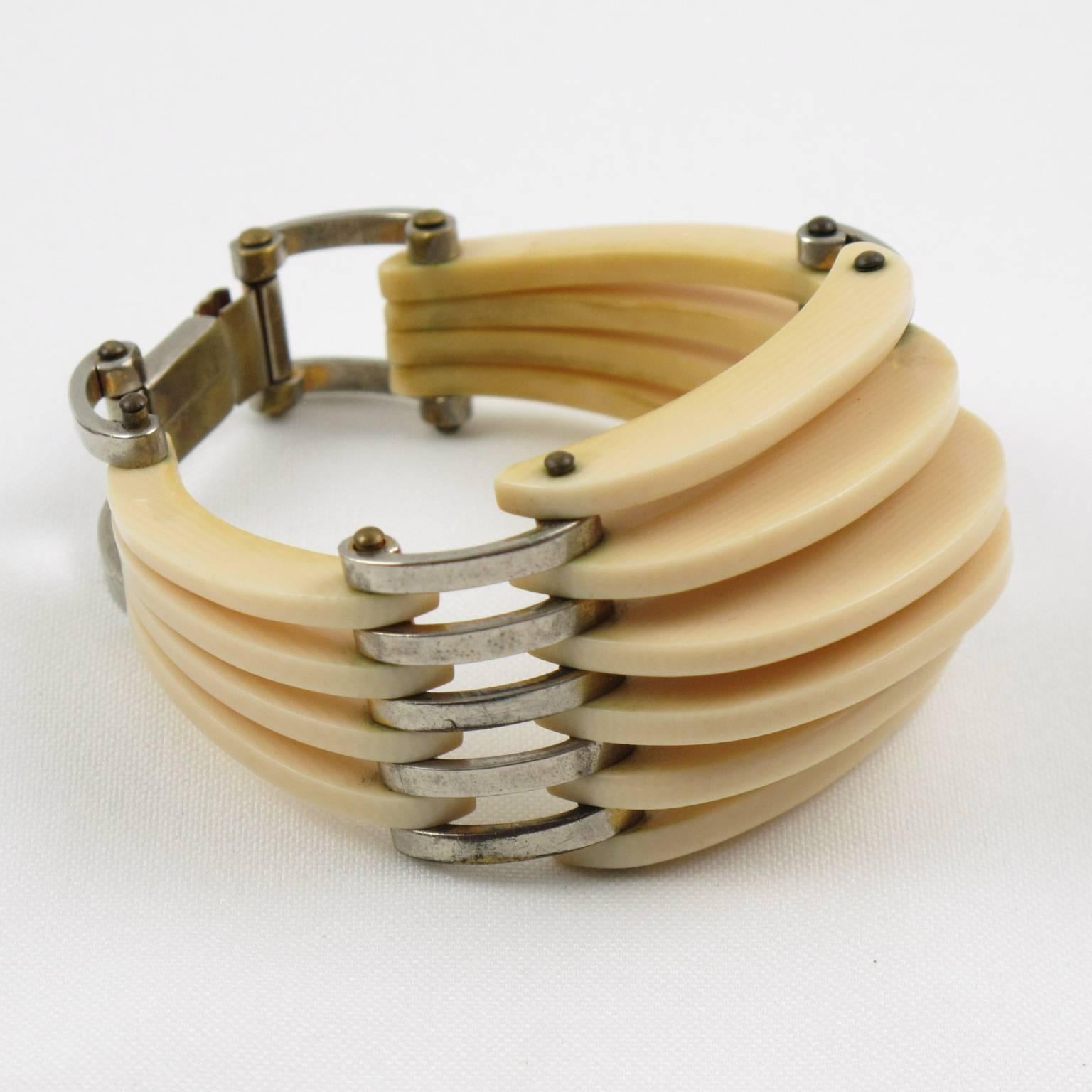 Sculptural French Art Deco White Galalith & Chrome Carved Grill Bracelet 2