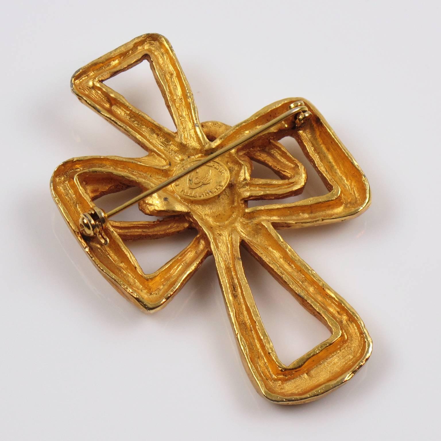 Christian Lacroix Paris Signed Pin Brooch Gilt Metal Pierced Modernist Cross In Excellent Condition In Atlanta, GA