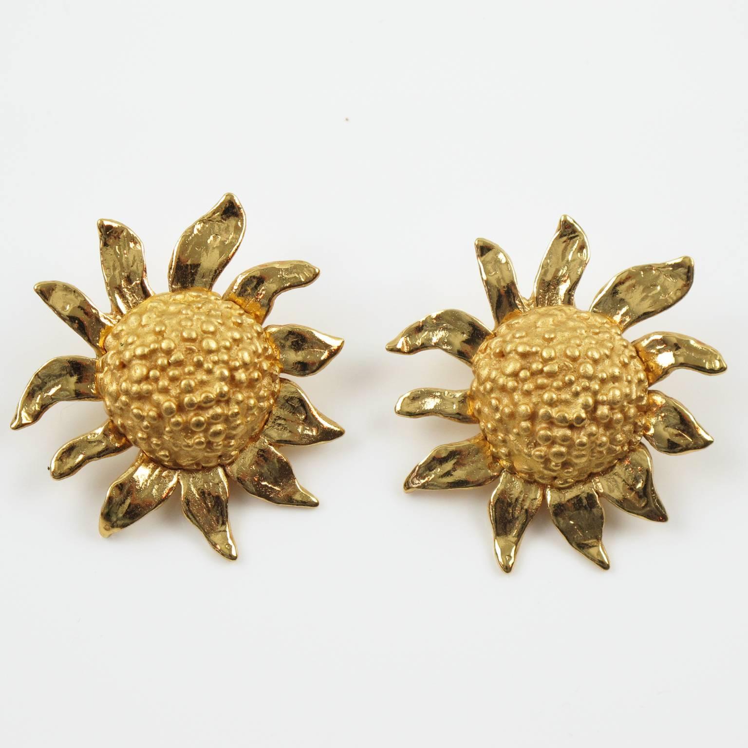 Yves Saint Laurent YSL Paris Signed Clip on Earrings Gilt Metal Large Sunflower In Excellent Condition In Atlanta, GA