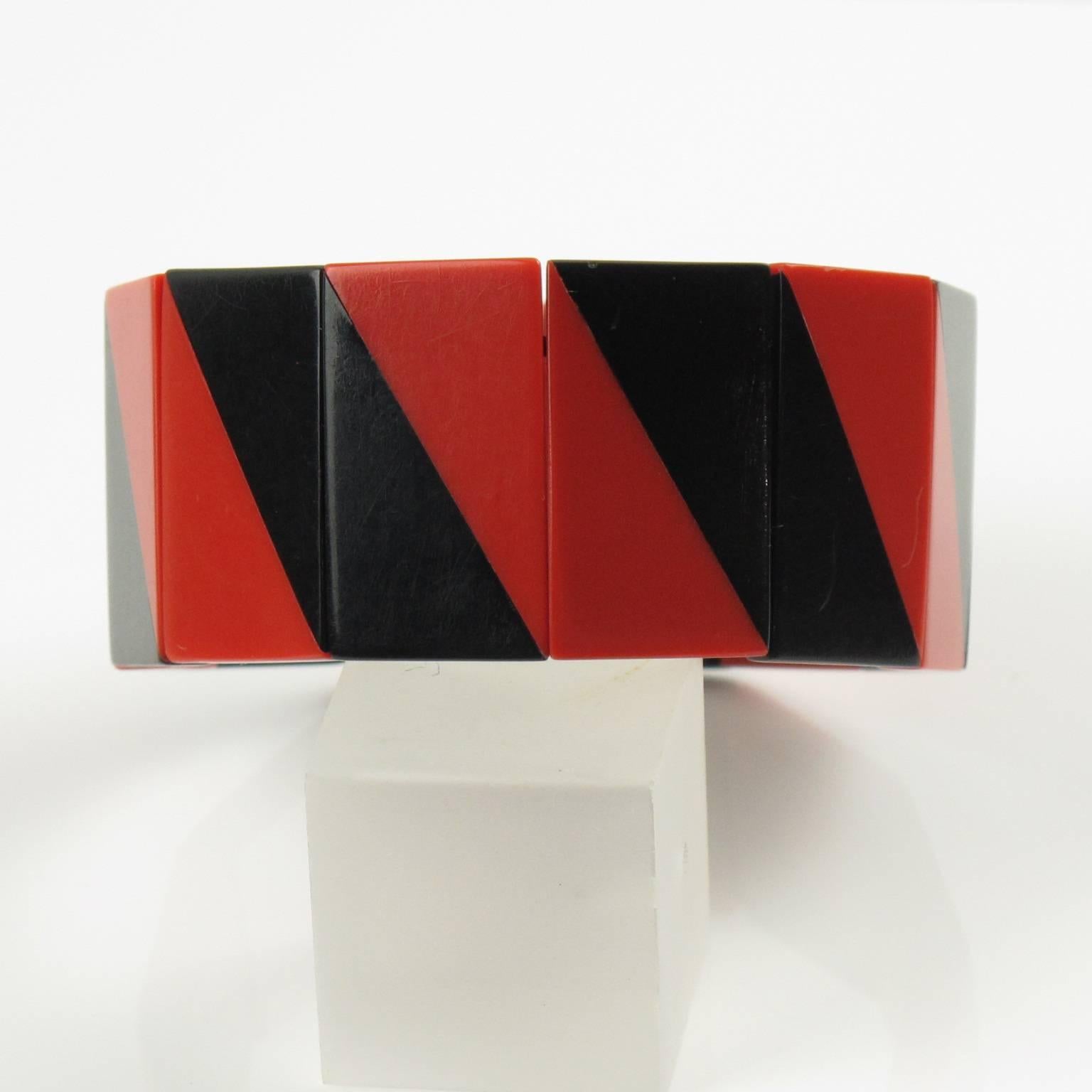 Auguste Bonaz Rare Art Deco Galalith Stretch Bracelet black and red color In Good Condition In Atlanta, GA
