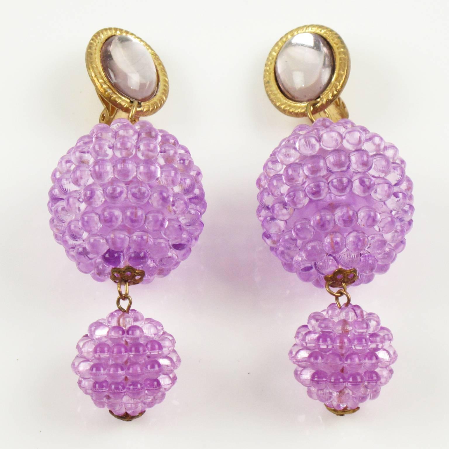 Lovely Vintage 1960s Dangling Lucite Clip-on Earrings Purple Beads In Excellent Condition In Atlanta, GA