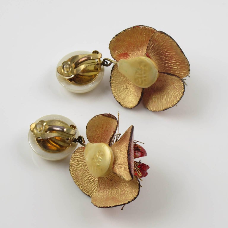 Vintage Floral Dangling Resin Clipon Earrings by Cilea Paris For Sale