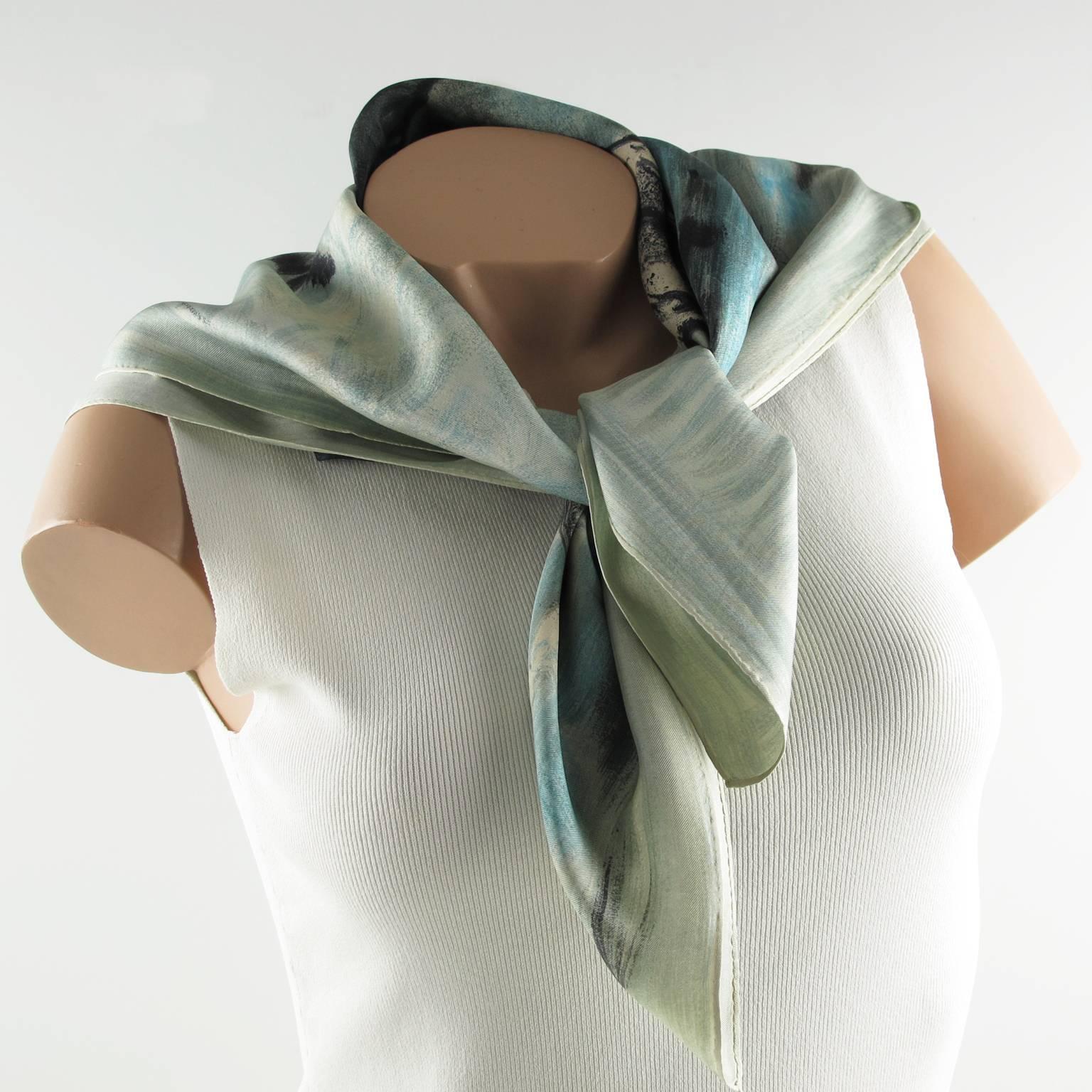 Klassischer Jeanne Lanvin Paris Schal aus 100% reiner Seide aus den 1950er Jahren:: entworfen von Antonio Canovas del Castillo. Castillo war der Chefdesigner:: der das Haus Lanvin von 1950 bis 1962 wiederbelebte. Dieser elegante Schal zeigt eine