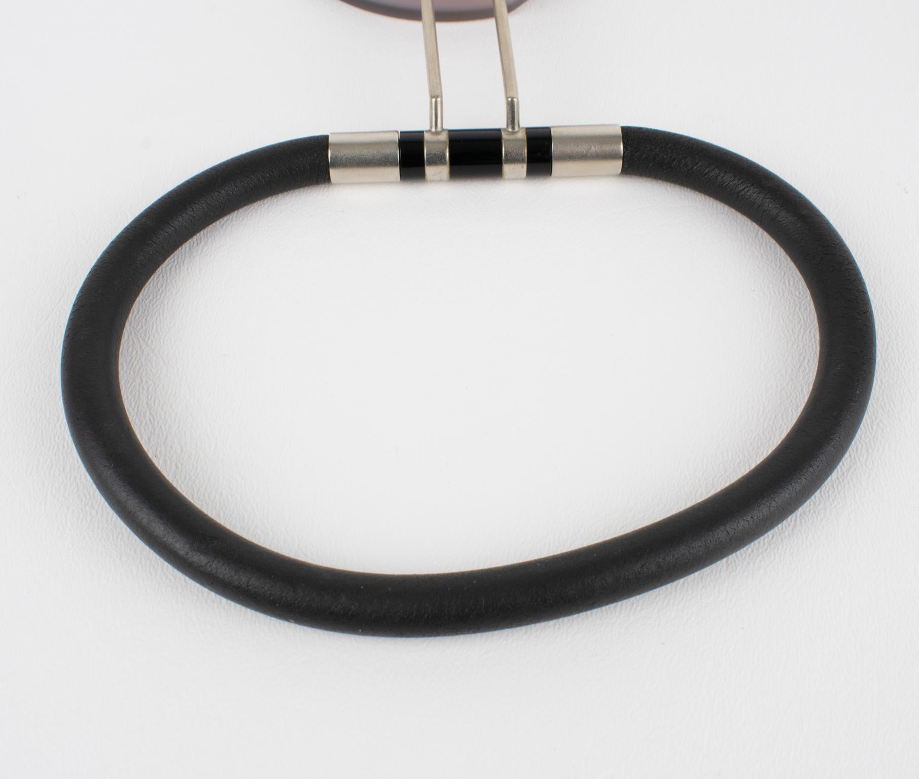 Studio italiano di design pezzo unico Avant Garde Collana in gomma e acrilico in vendita 6