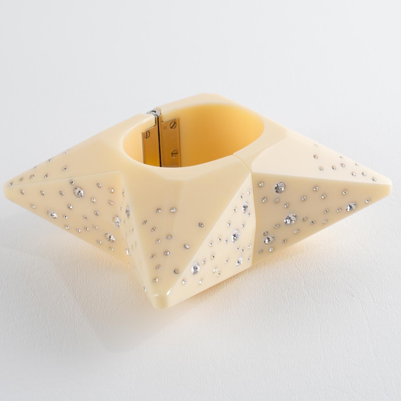 da uomo o donna Gucci Bracciale Bangle Stella Jewell in acrilico crema Collezione Runway 2020 in vendita