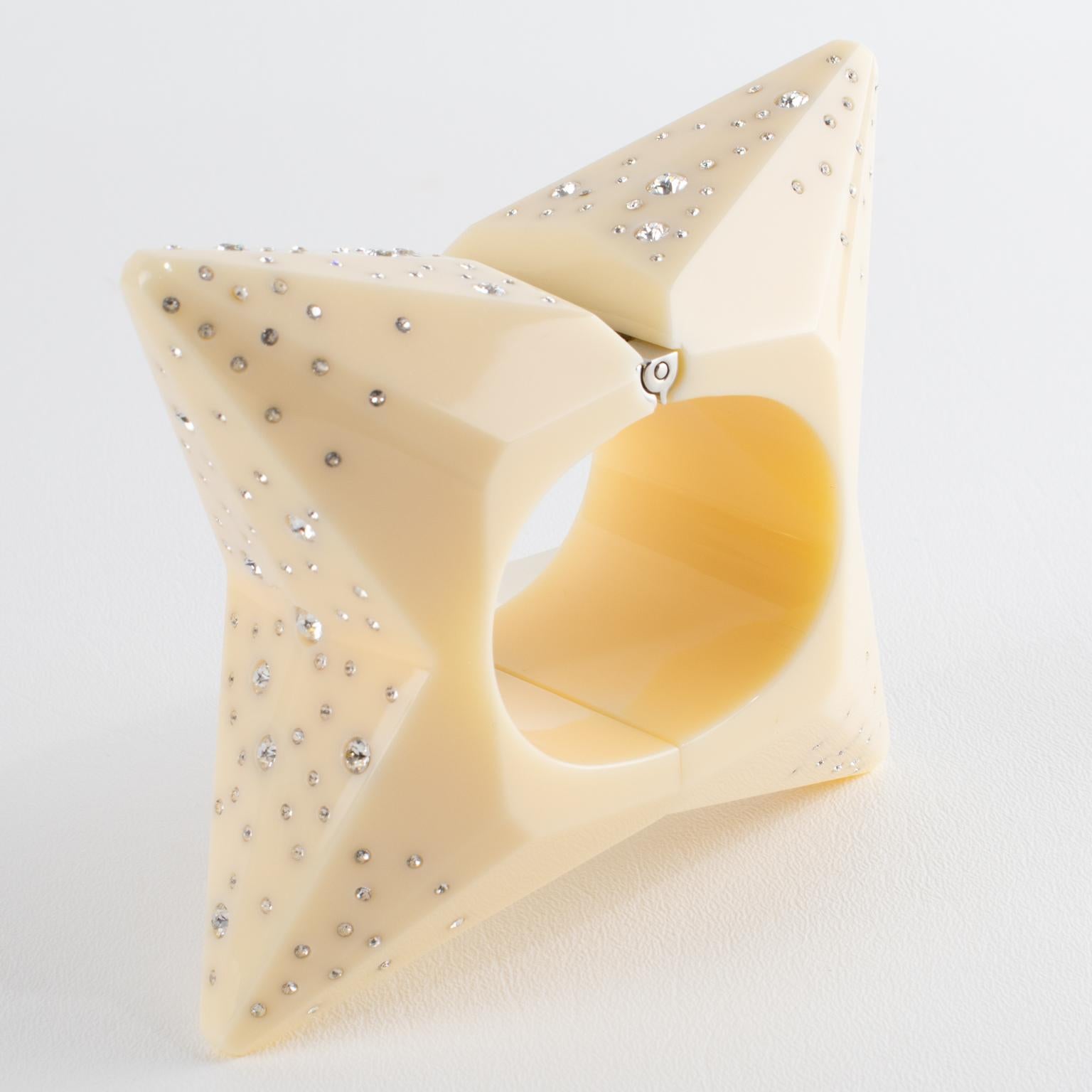 Gucci Bracciale Bangle Stella Jewell in acrilico crema Collezione Runway 2020 in vendita 2