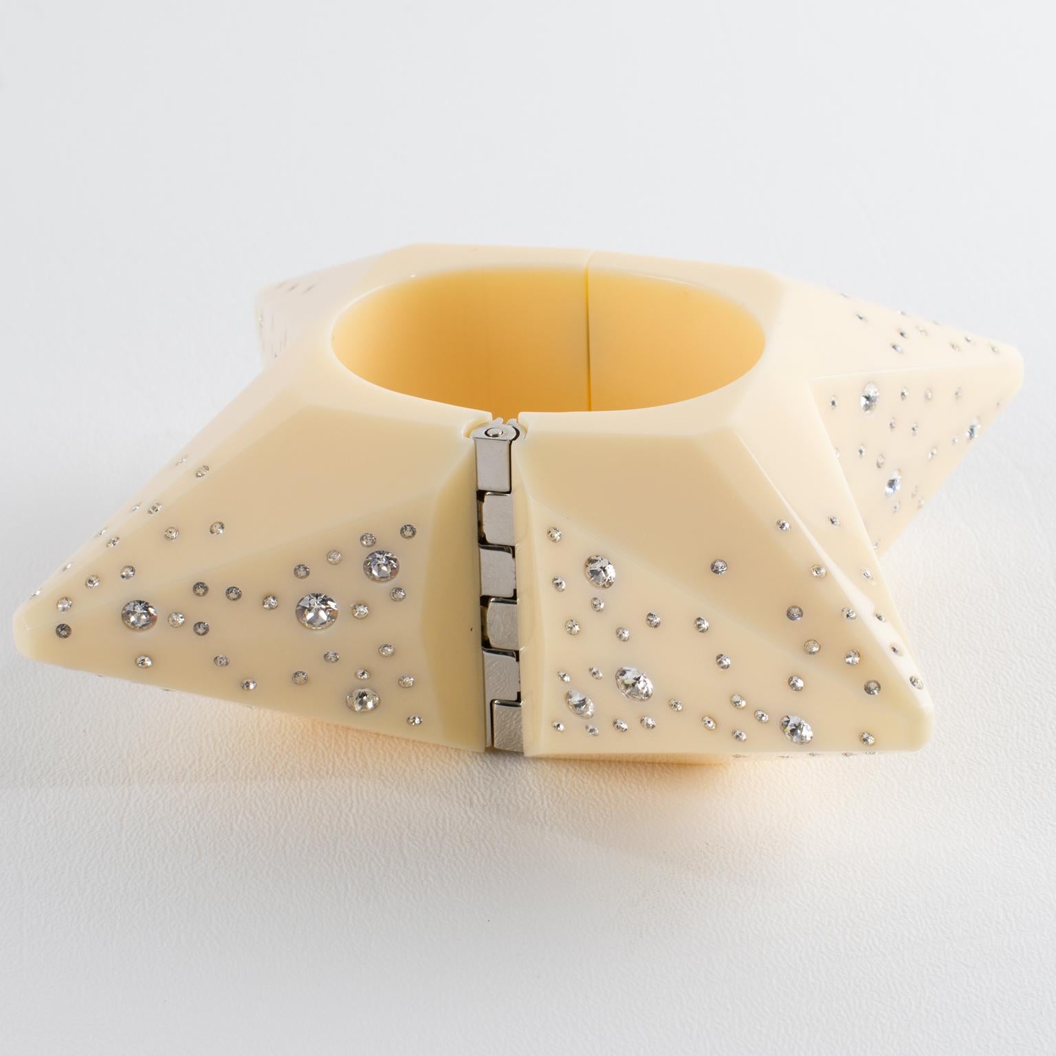 Gucci Bracciale Bangle Stella Jewell in acrilico crema Collezione Runway 2020 in vendita 3