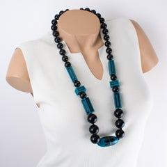 Collana in stile architettonico modernista di Lanvin Paris in galalite blu e lucite nera