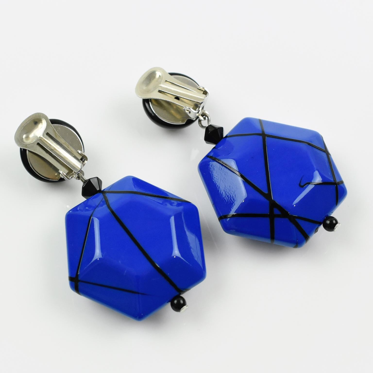 Angela Caputi Black and Electric Blue Dangling Resin Clip On Earrings In Excellent Condition In Atlanta, GA