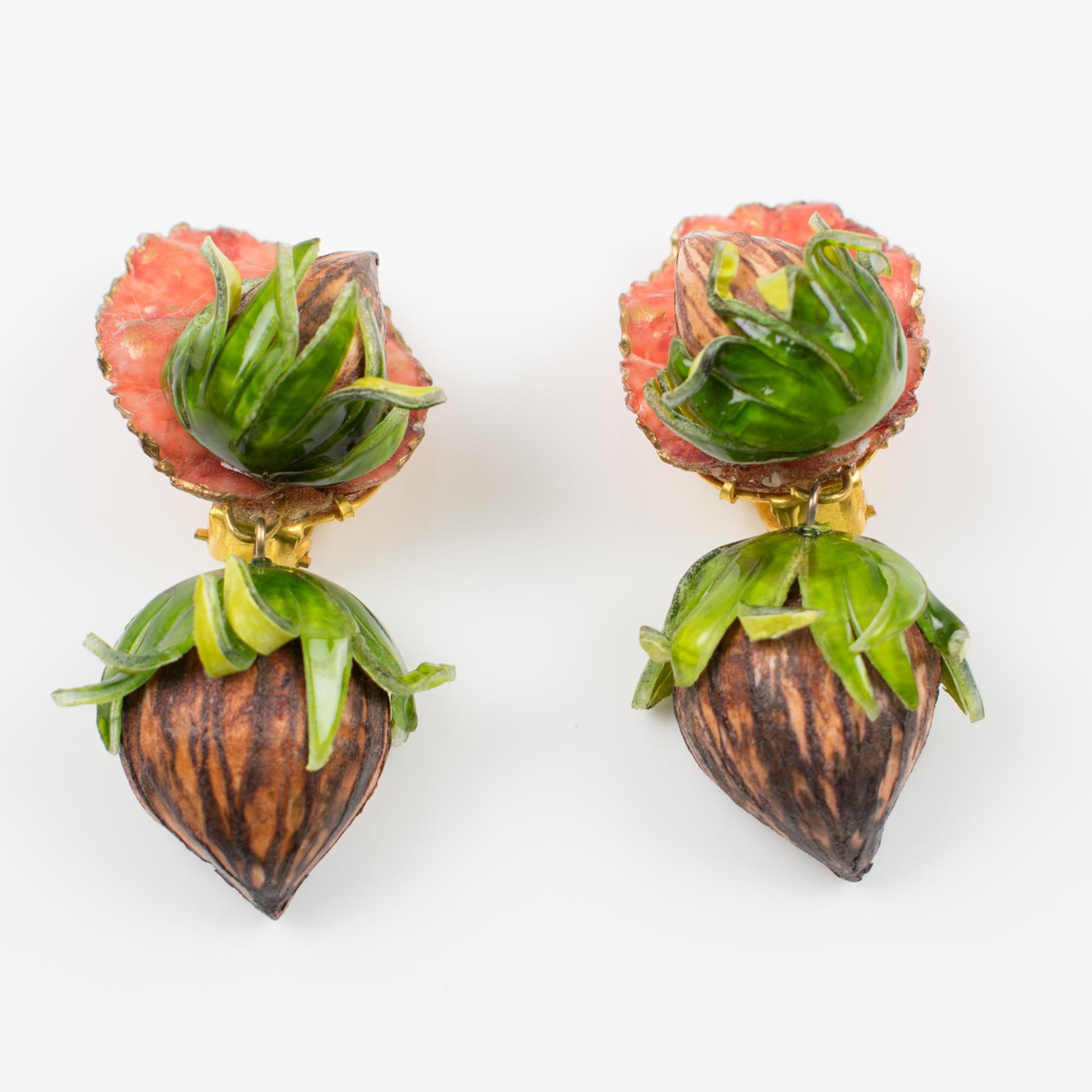 Francoise Montague Paris clip on Earrings Resin Talosel Hazelnut and Leaf In Excellent Condition In Atlanta, GA