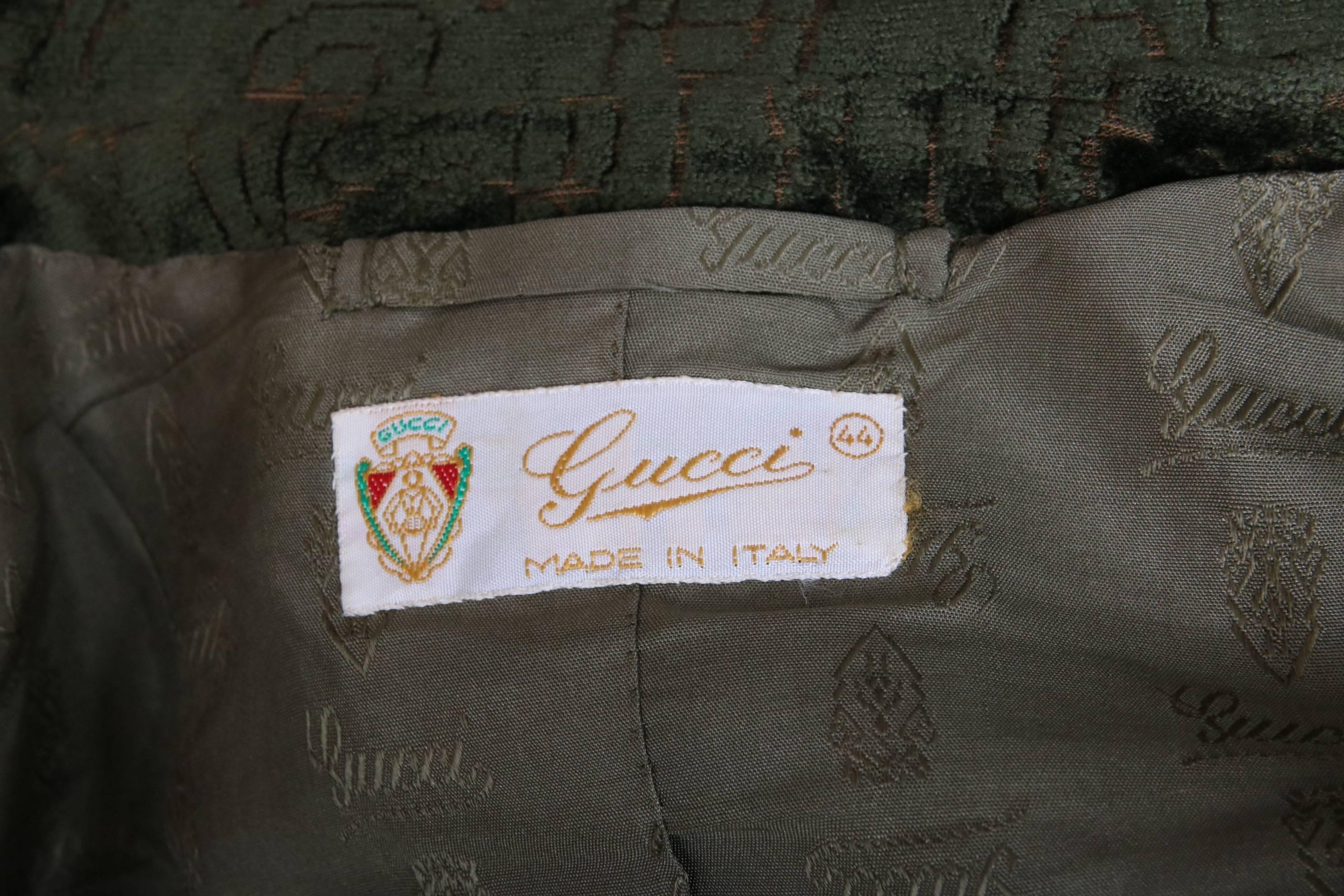 1970's Gucci Deep Emerald Green Cut Velvet Horse Bit Print Jacket & Pant Suit 1