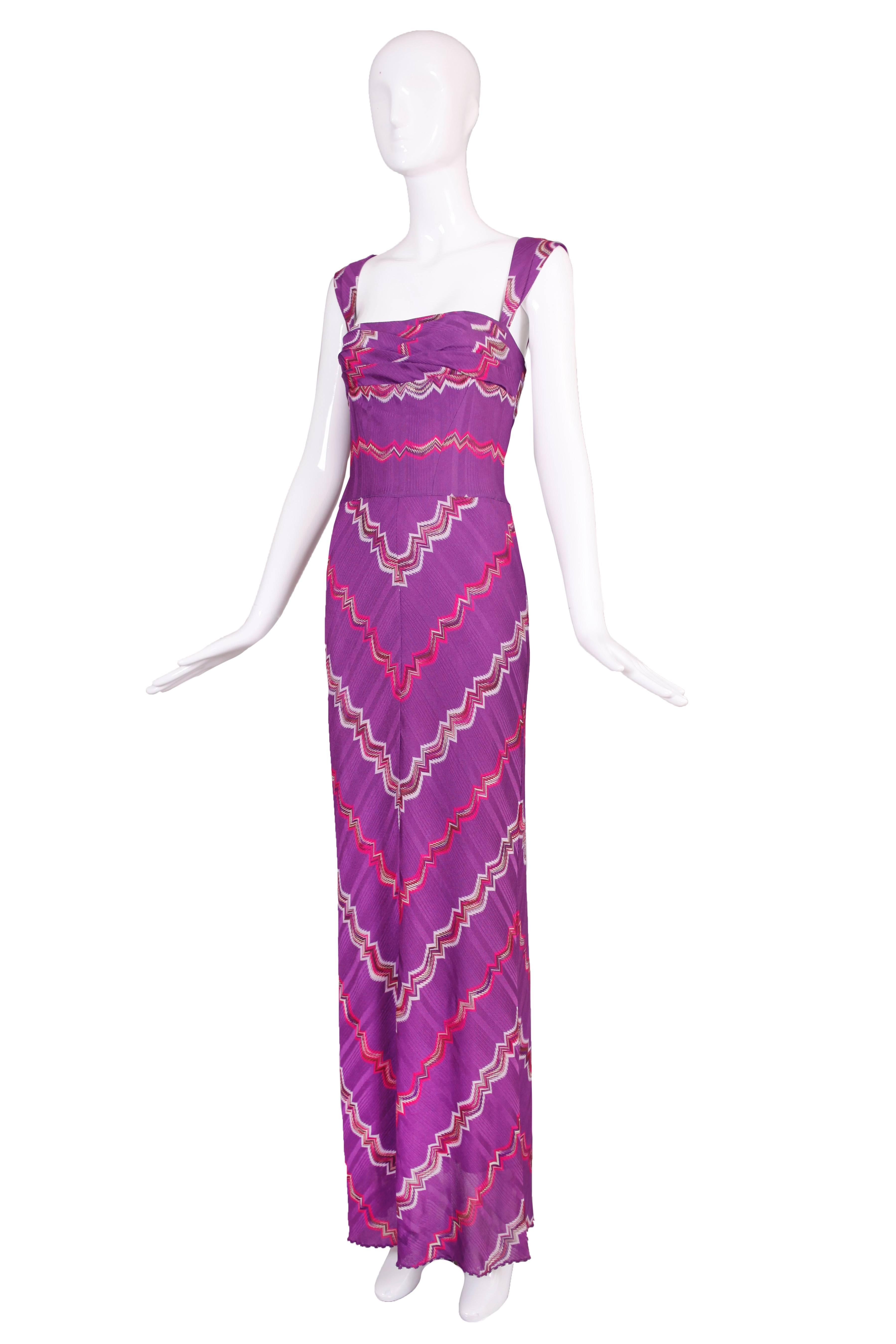 Missoni purple decorative chevron stripe summer dress with straps. In excellent condition. Size 42. See measurements.
MEASUREMENTS:
Bust - 36