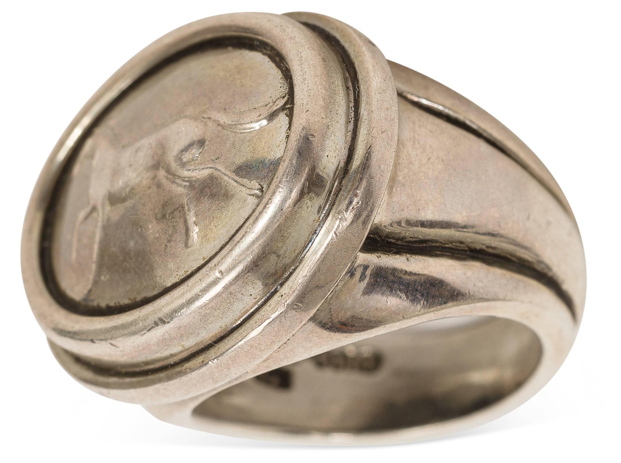 1997 Barry Kieselstein-Cord Sterling Silver Oval Ring w/Horse Motif In Excellent Condition In Studio City, CA
