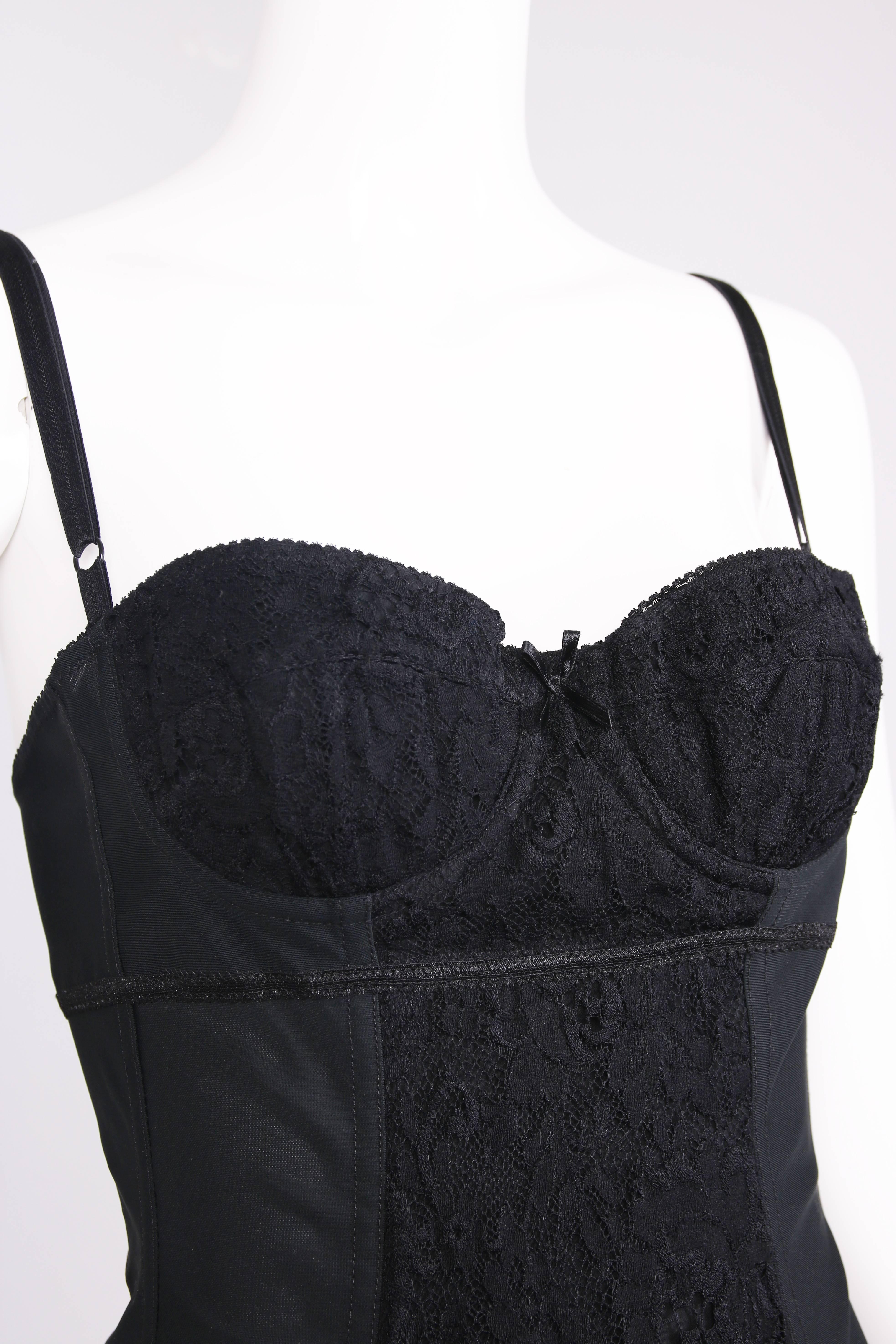 Robe bustier moulante noire Dolce & Gabbana avec empiècements en dentelle en vente 1