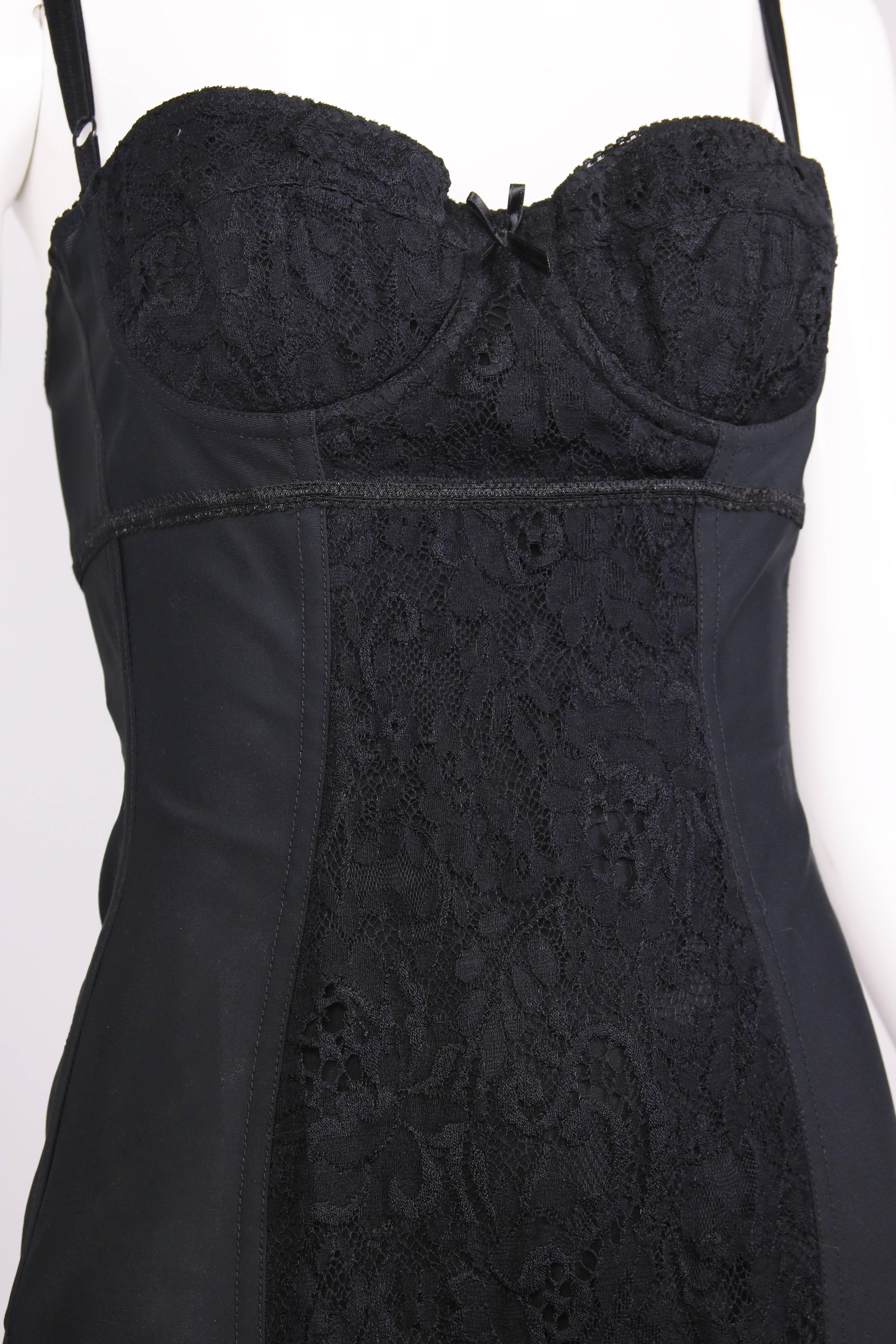 Robe bustier moulante noire Dolce & Gabbana avec empiècements en dentelle en vente 2