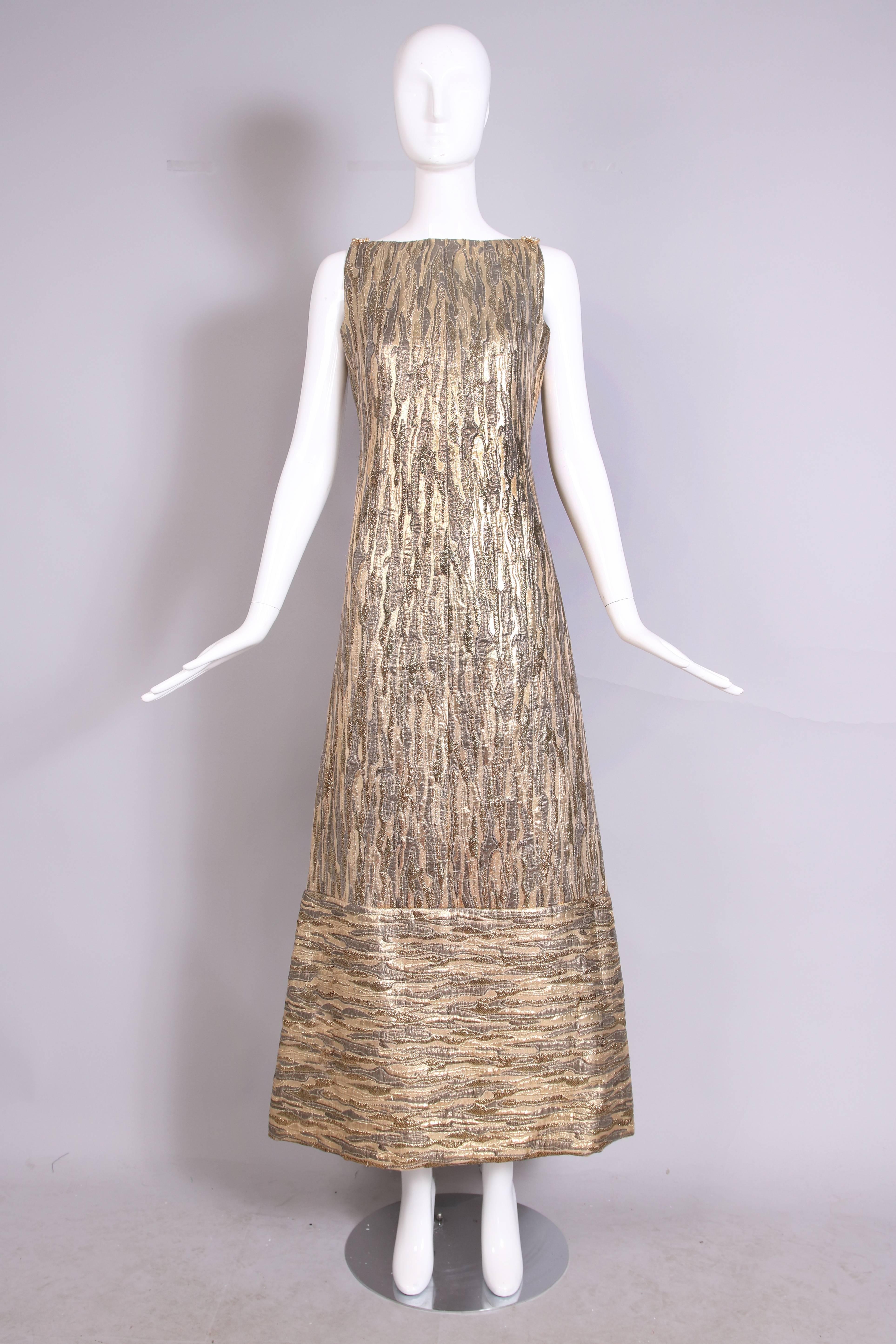 Marron Robe de soirée Pauline Trigere en brocart or et cuivre avec détails en strass (années 1970)  en vente