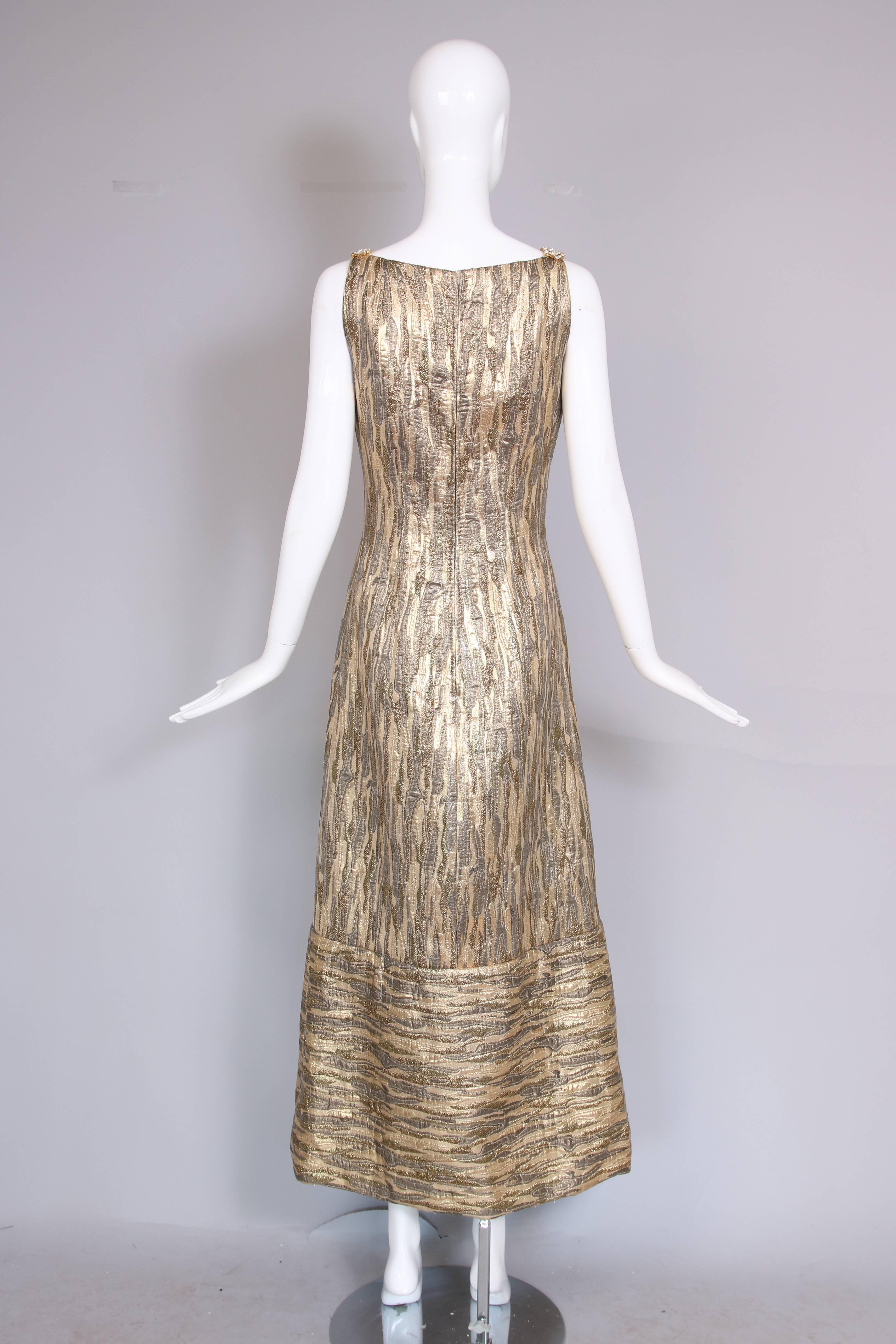 Robe de soirée Pauline Trigere en brocart or et cuivre avec détails en strass (années 1970)  Pour femmes en vente