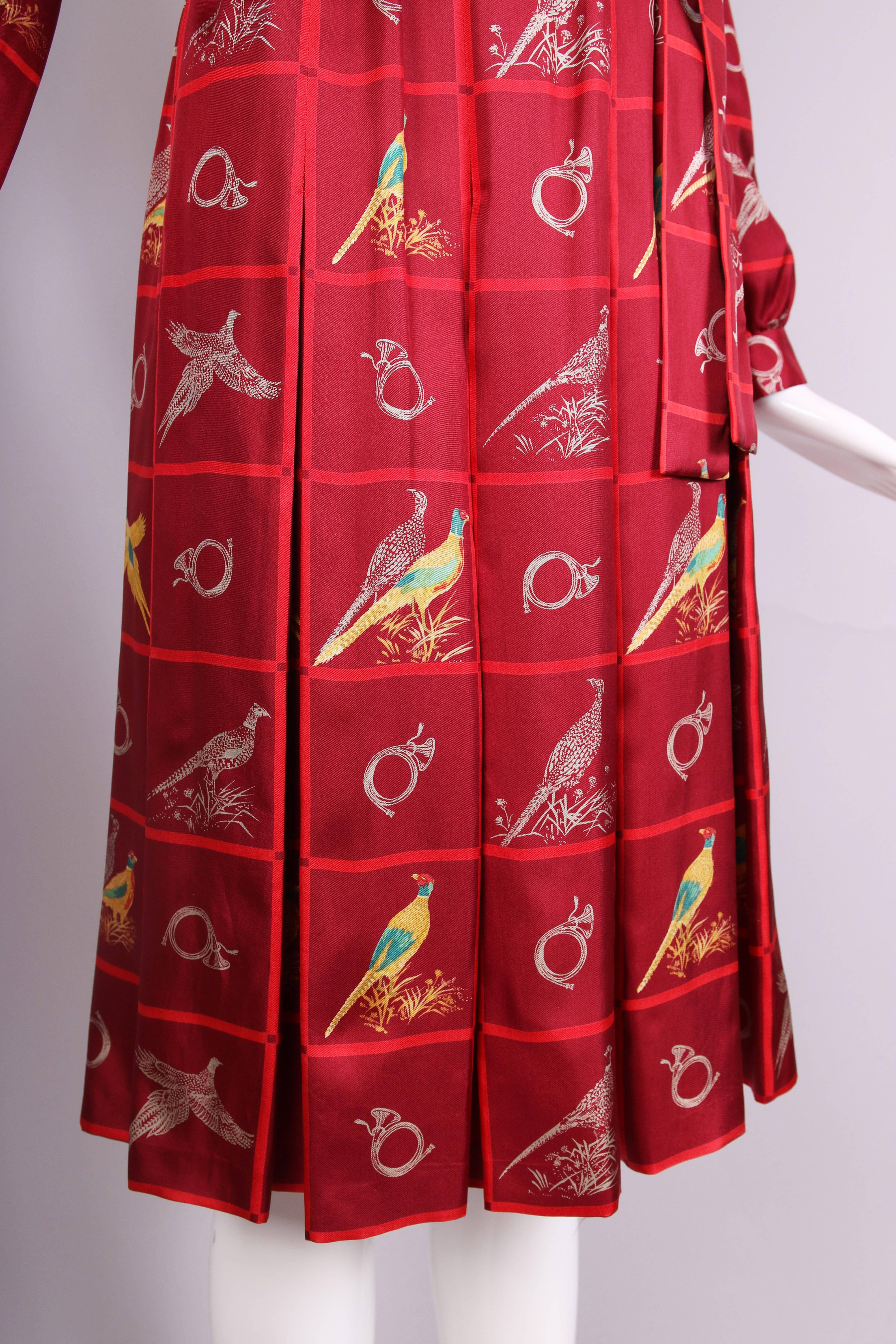 Vintage Gucci Burgundy Silk Pleated Dress W/ Pheasant & French Horn Print In Excellent Condition In Studio City, CA