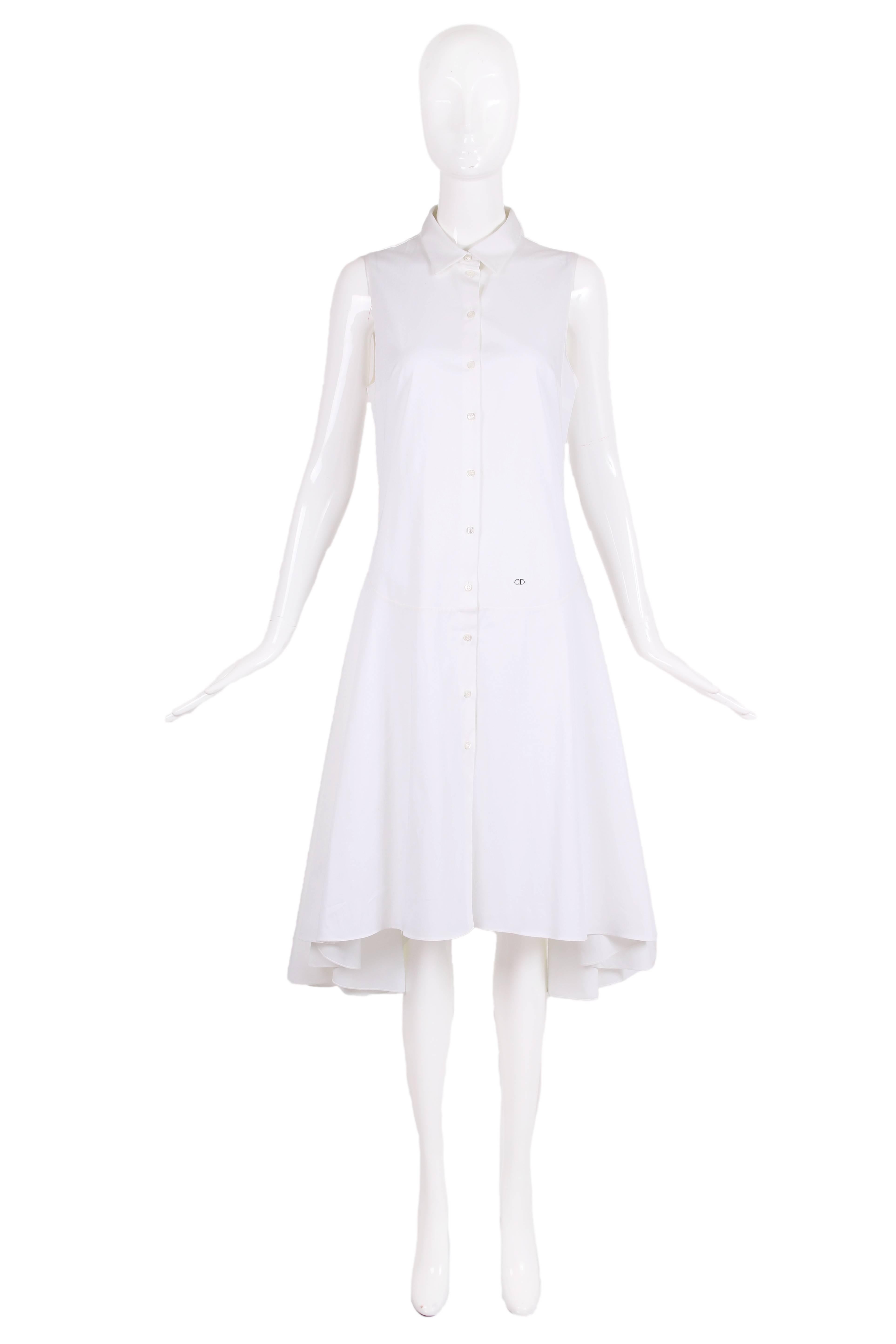 2013 Christian Dior by Raf Simons white cotton sleeveless day dress with dropped waist and high-low hem at sides. In excellent condition - size tag 8.
MEASUREMENTS:
Bust - 36