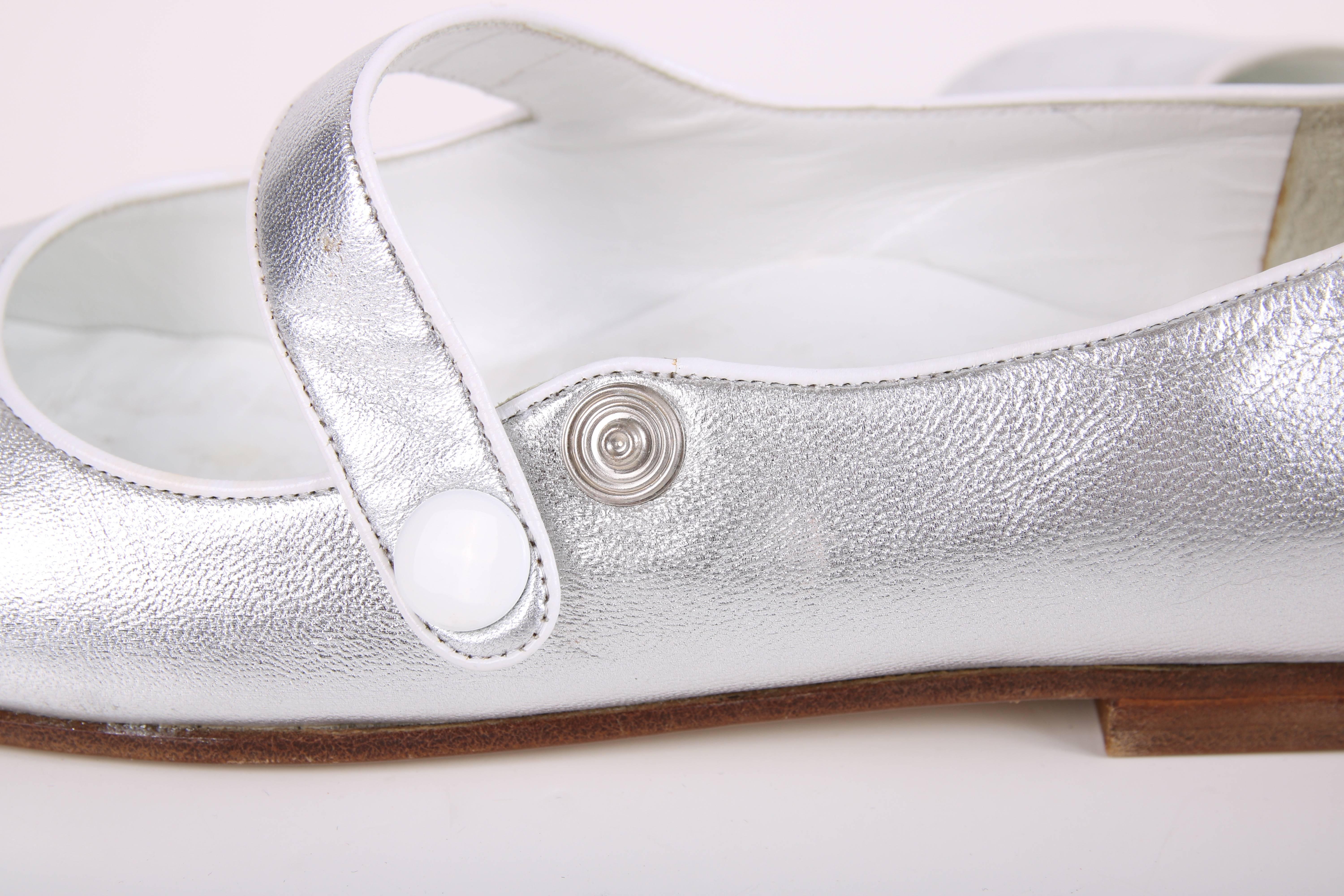 Courreges Metallic Silver Leather Mary Janes Shoes In Excellent Condition In Studio City, CA
