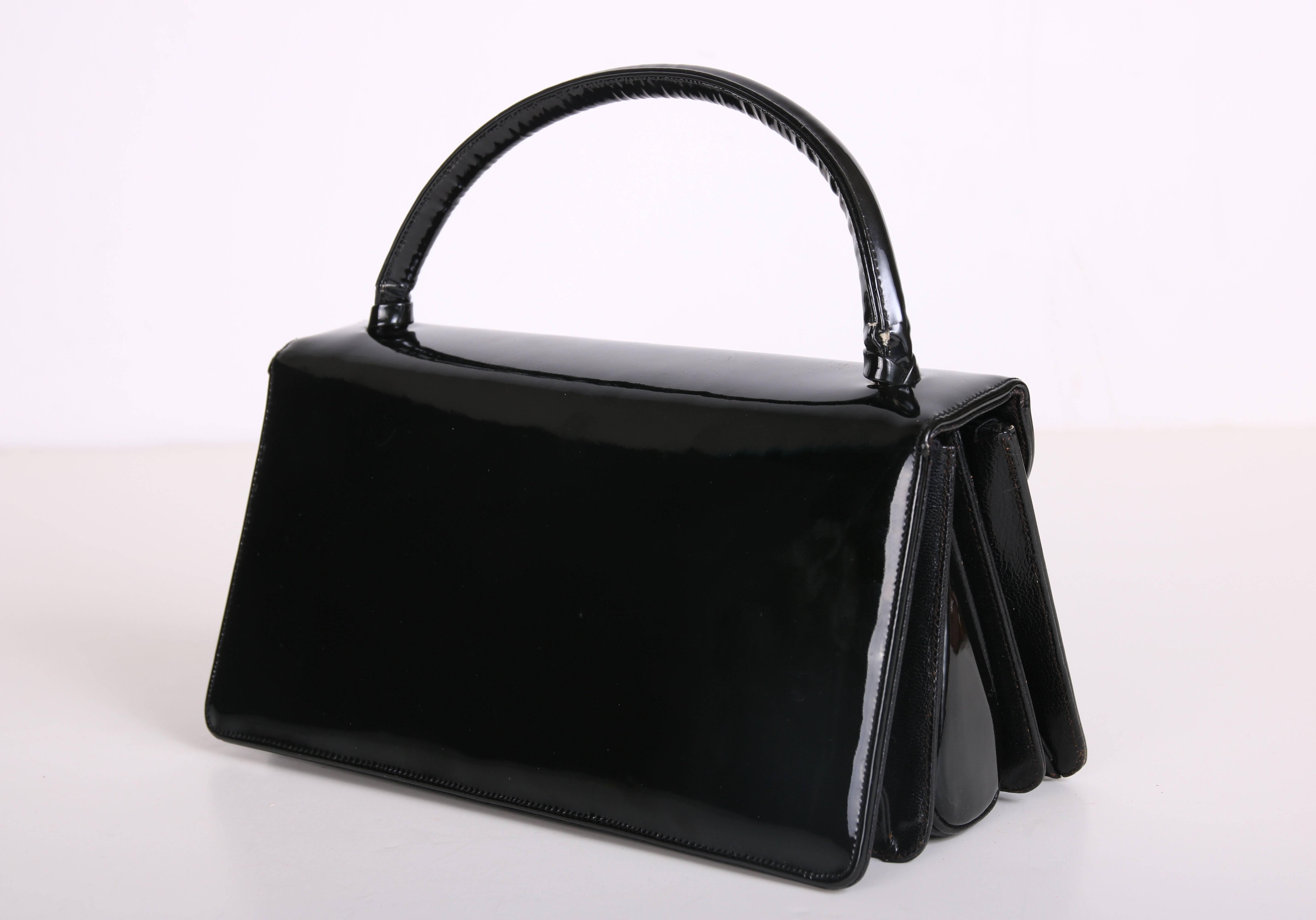 Judith Leiber Vintage Black Patent Leather Clutch Handbag With Owl Clasp In Excellent Condition In Studio City, CA