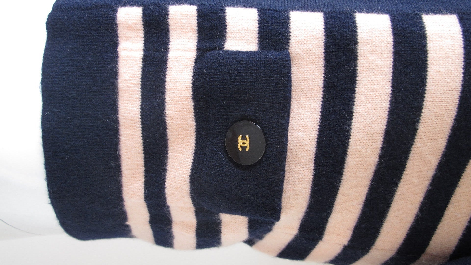97C Chanel 100% Cashmere Striped Sweater Cardigan Twinset In Excellent Condition In Studio City, CA