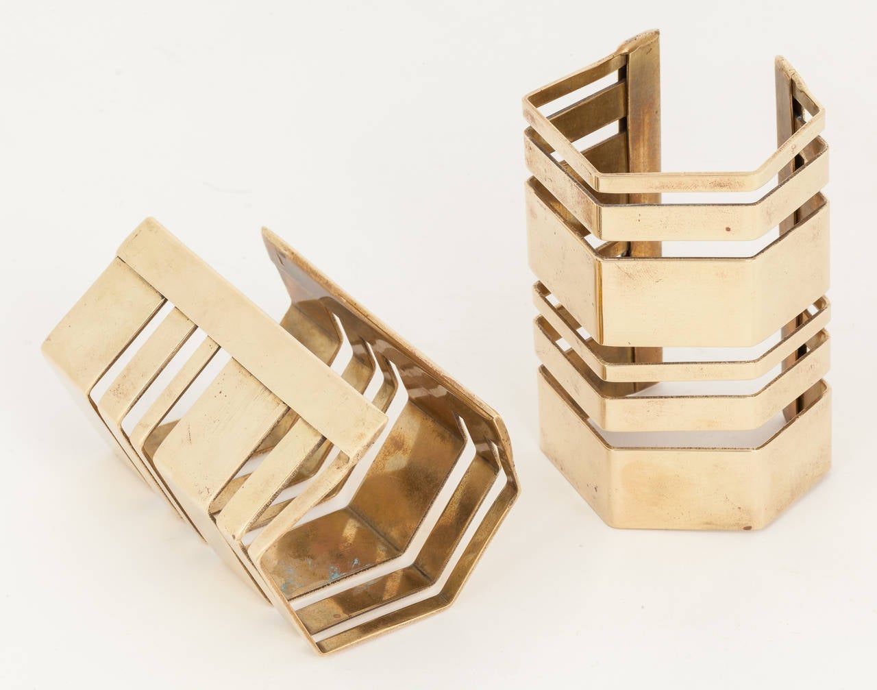 Vintage Unsigned Romeo Gigli Oversize Brass Cuff Bracelet Pair In Good Condition In Studio City, CA
