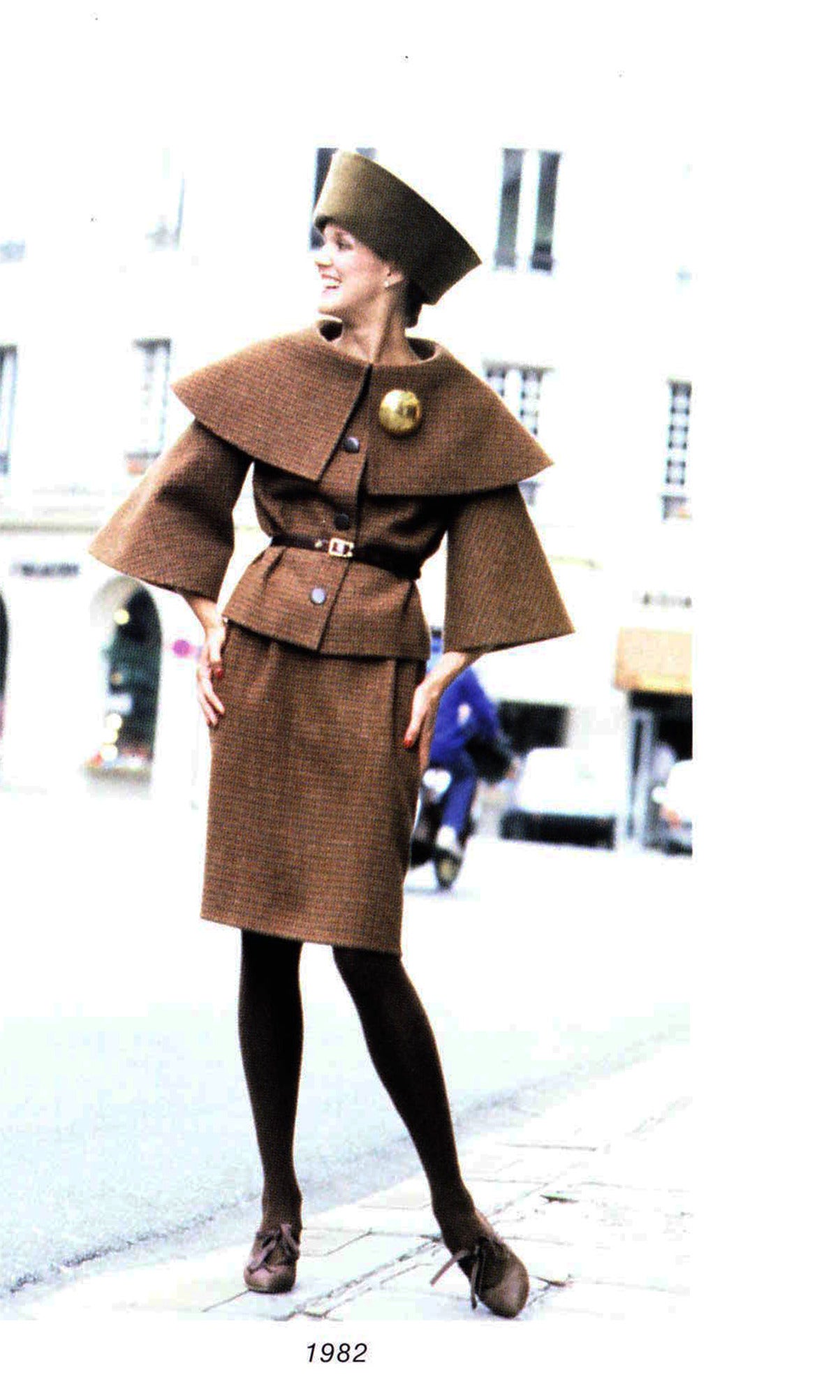 Pierre Cardin Tweed Jacket and Skirt Ensemble Suit w/Detachable collar ca. 1982 5