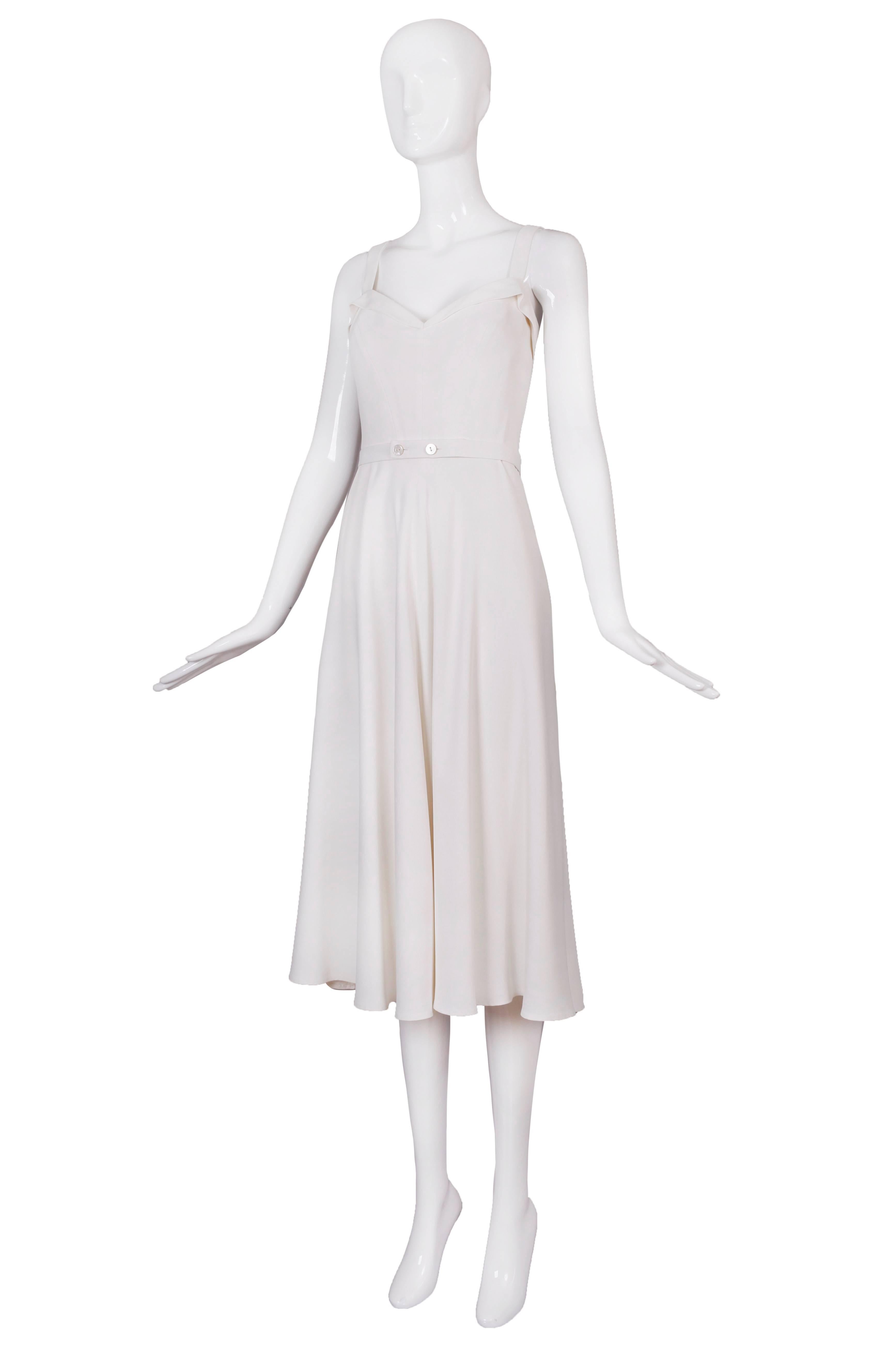 Ralph Lauren purple label white 100% rayon white summer dress with belt at the waist. Size 4. In excellent condition.
MEASUREMENTS:
Bust - 34