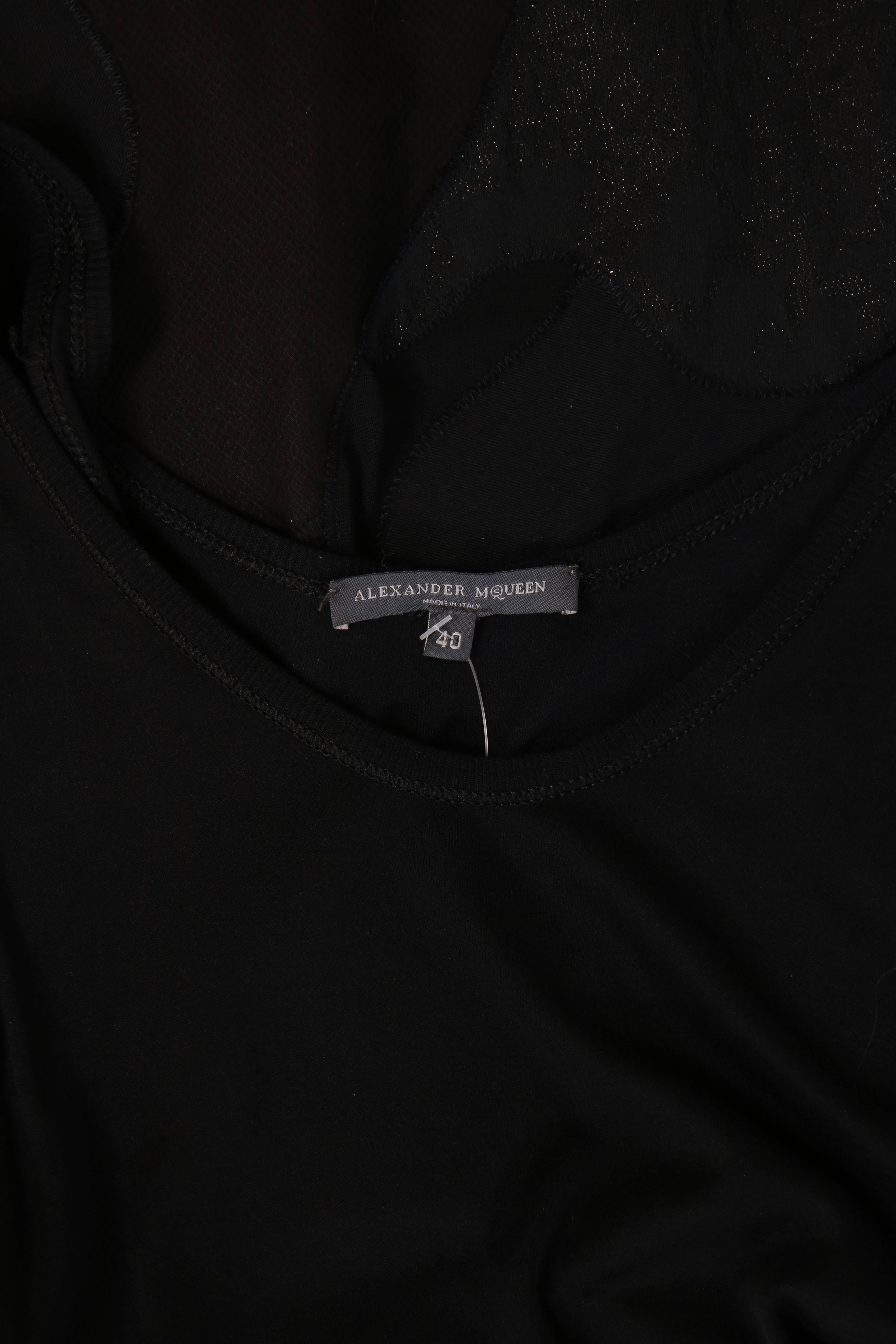 Alexander McQueen - Robe débardeur extensible noire avec imprimé appliqué, ca 2003 en vente 1