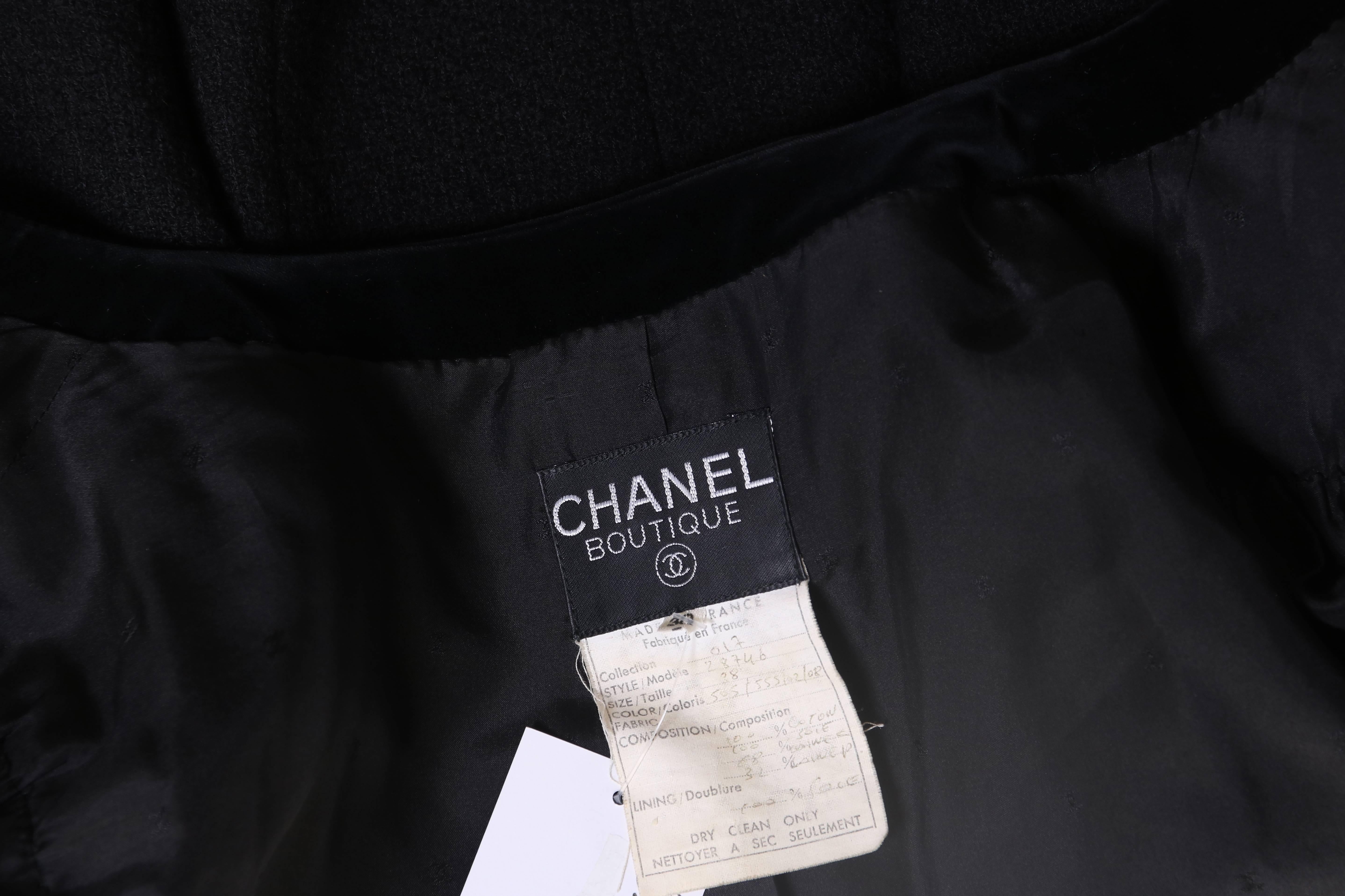 Chanel Pink Satin & Black Boucle Jacket w/Velvet Trim & Four-leaf Clover Buttons 1