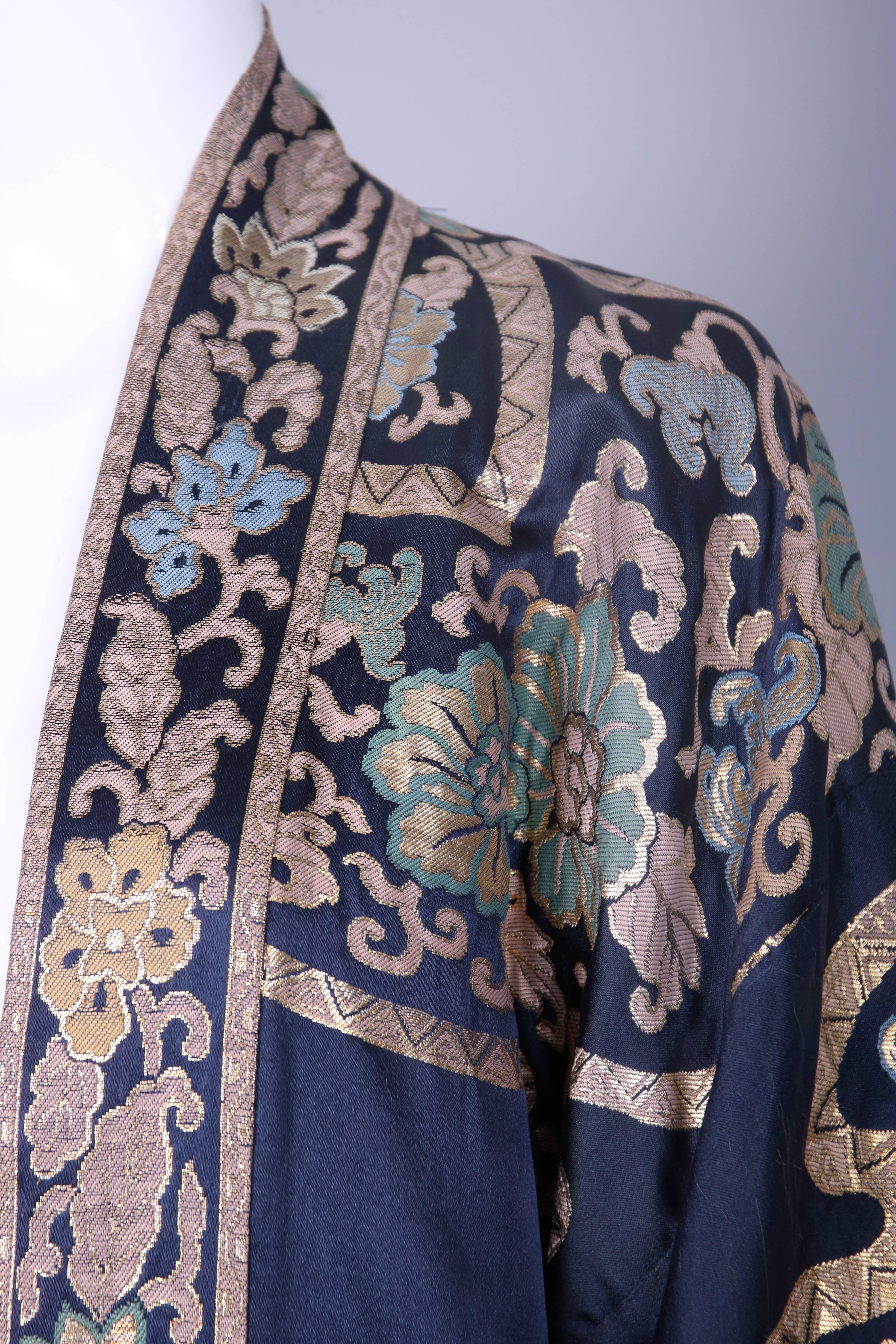 1920's Silk Coat Duster w/Kimono Sleeves & Metallic Floral Design Motif In Excellent Condition In Studio City, CA