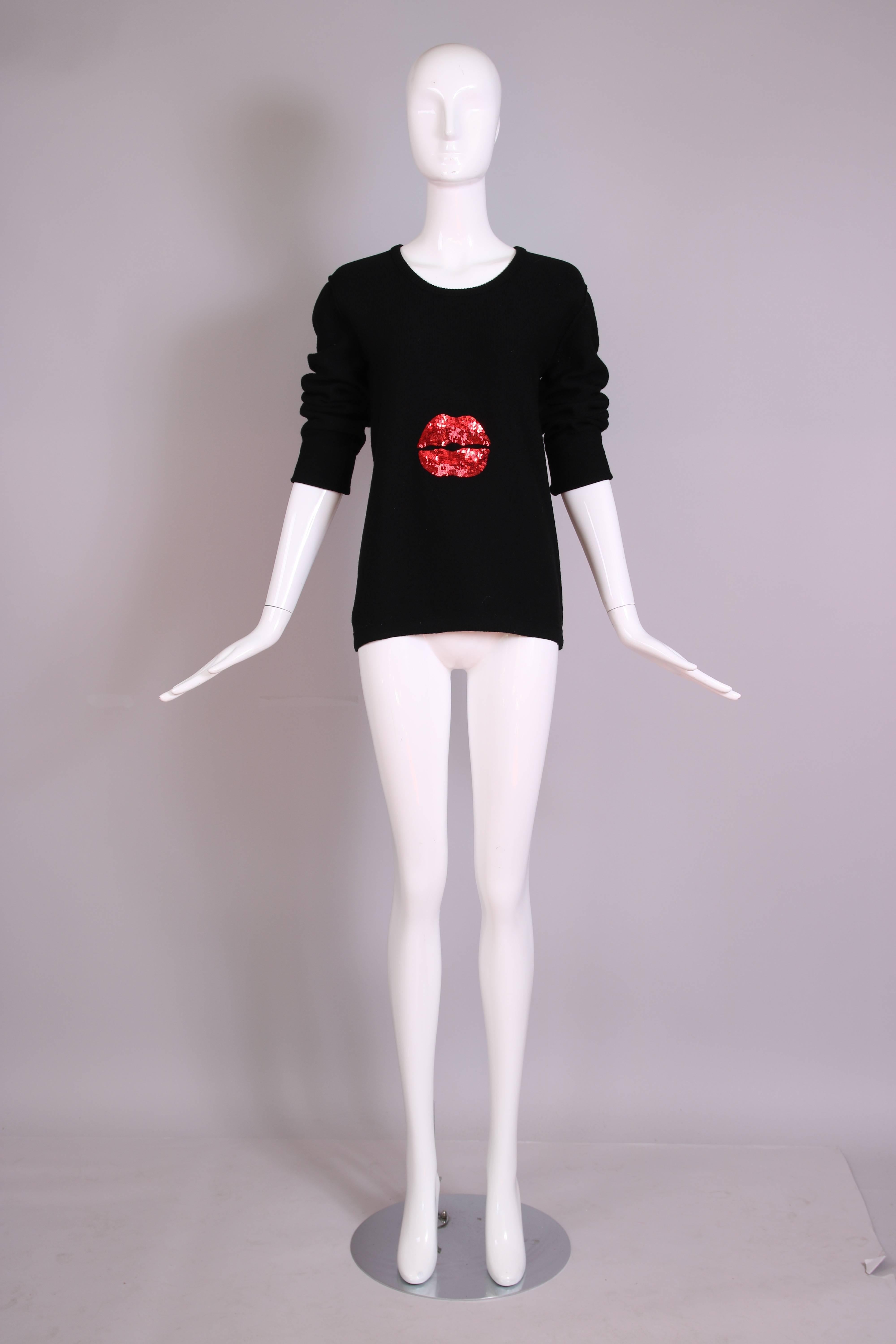 Vtg Sonia Rykiel Schwarzer langärmeliger Pullover aus Wolle & Kaschmir mit roten Pailletten Lippen im Zustand „Hervorragend“ im Angebot in Studio City, CA