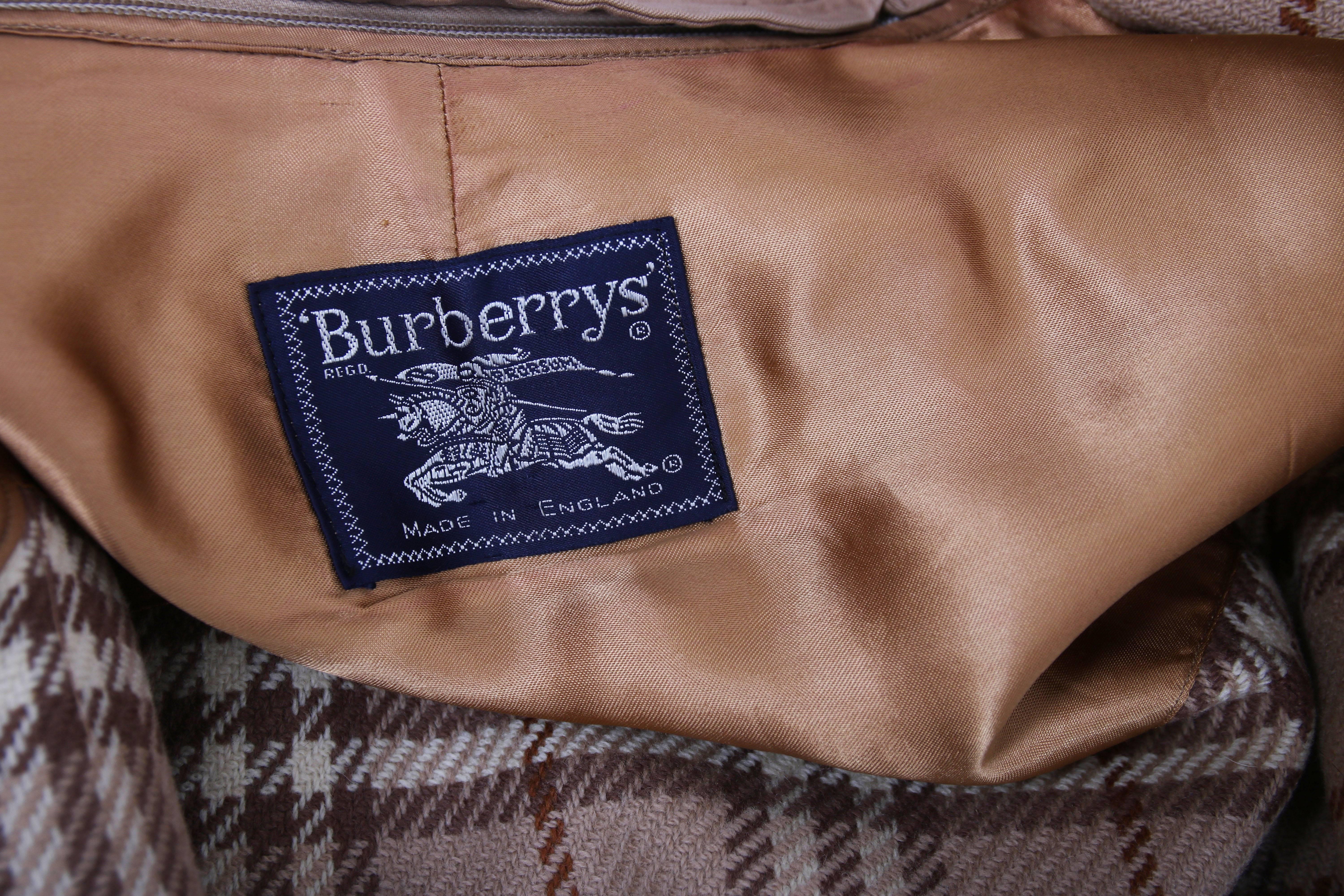 Burberry Trench Coat in Camel with Plaid Interior Lining 1