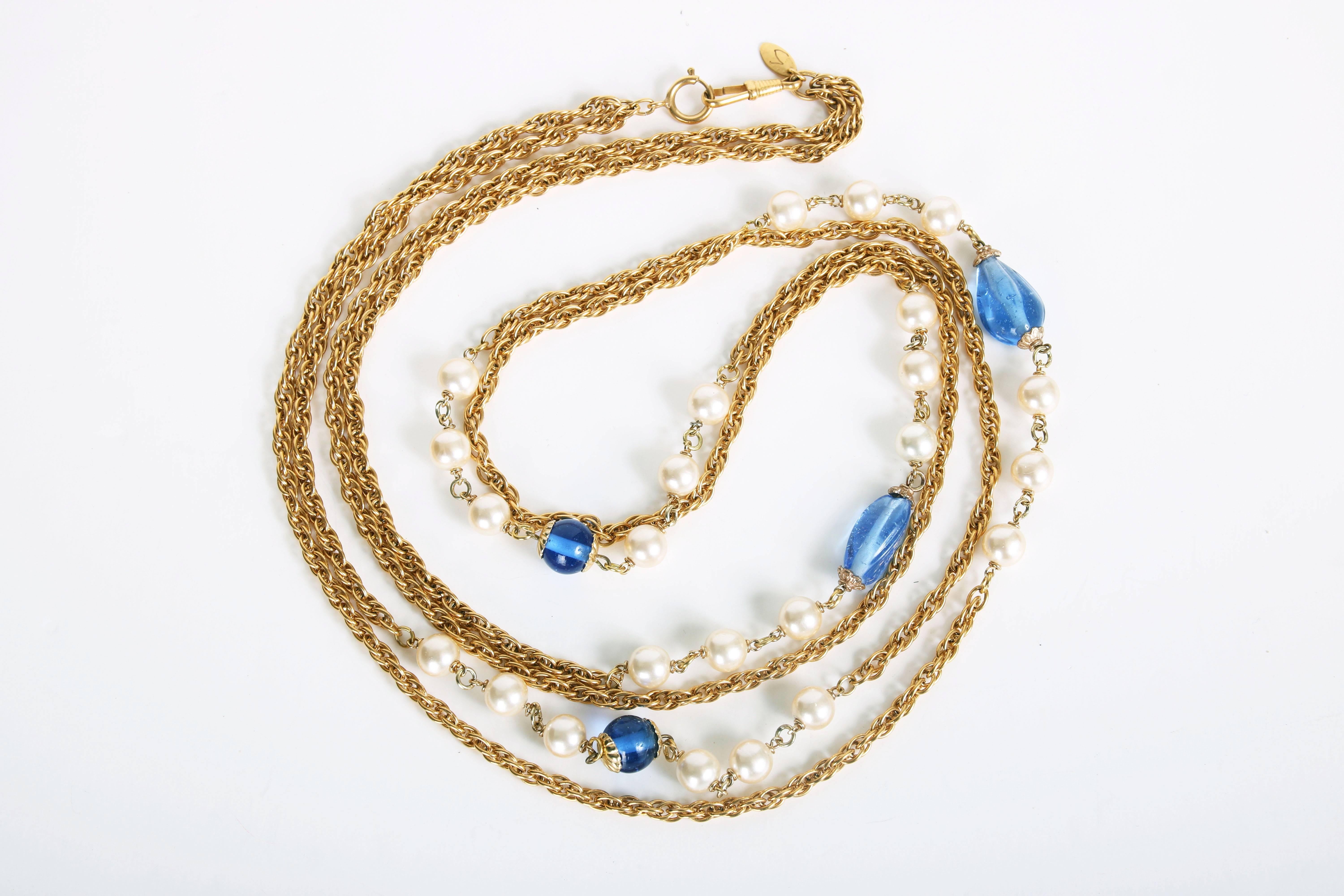 Chanel Collier sautoir à plusieurs rangs des années 1980 en chaîne, perles et perles Gripoix Pour femmes en vente